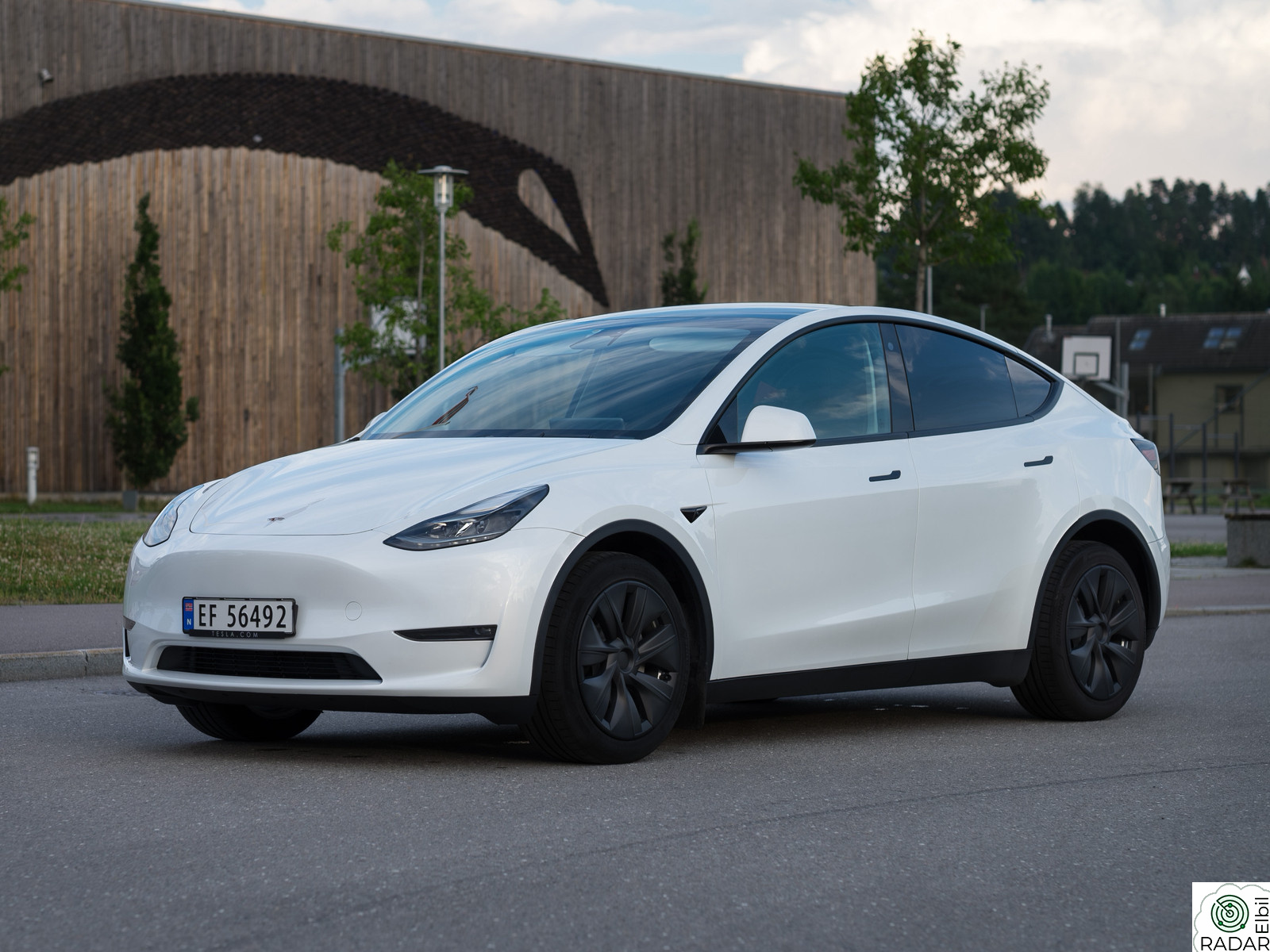 TESLA Model Y Long Range AWD