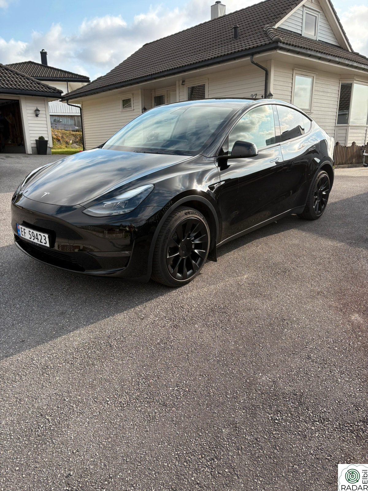 TESLA Model Y Long Range AWD