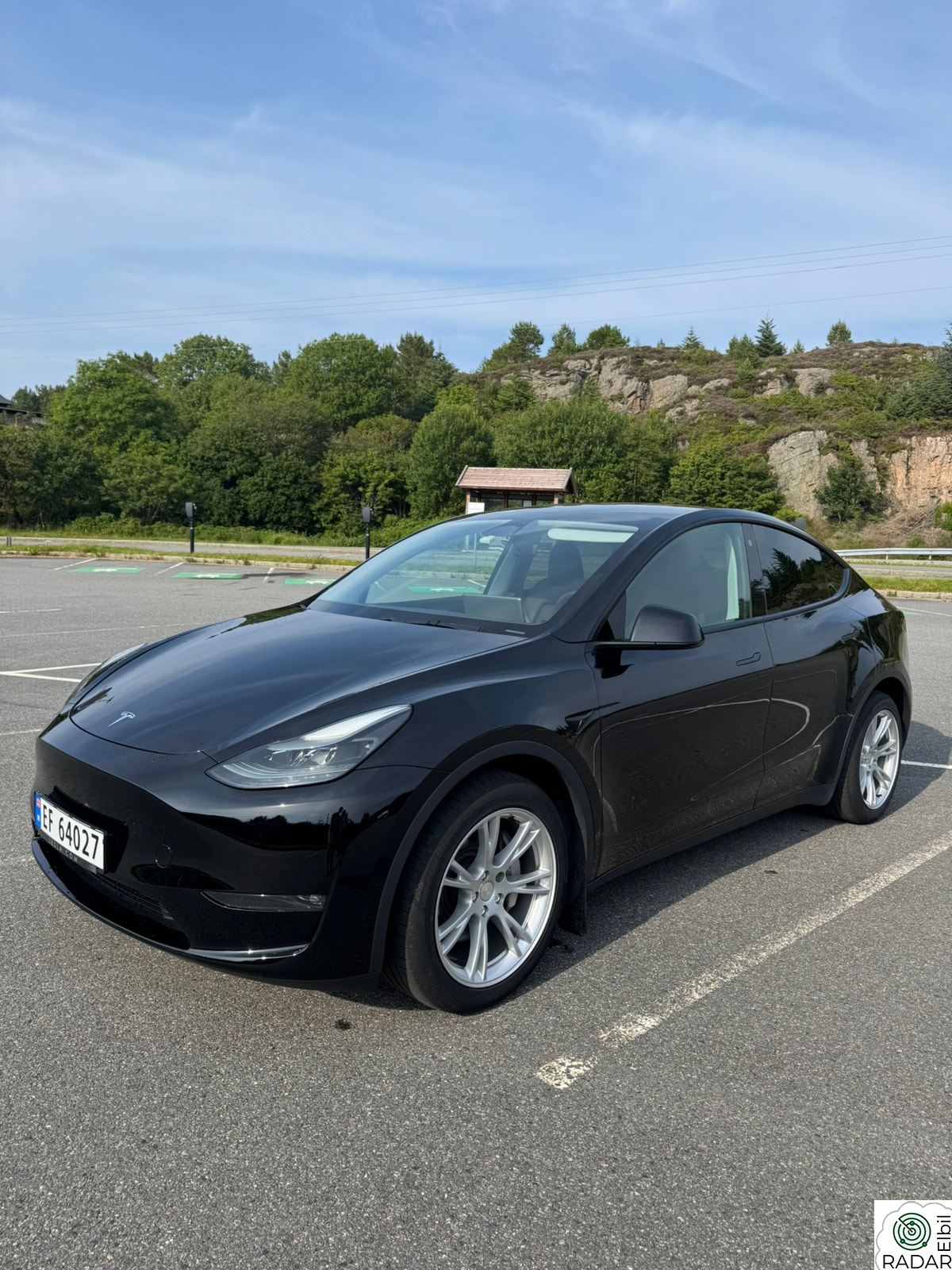 TESLA Model Y Long Range AWD