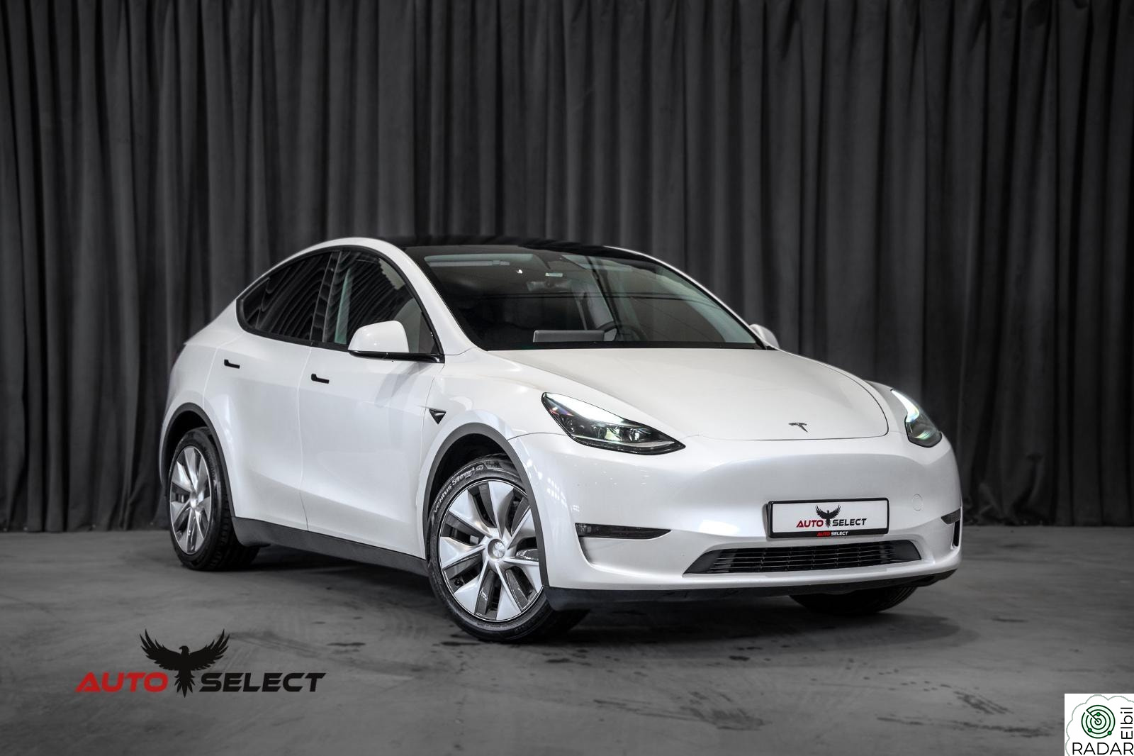 TESLA Model Y Long Range AWD/Premium Lyd/Varmepumpe/Krok/Skinn/AP
