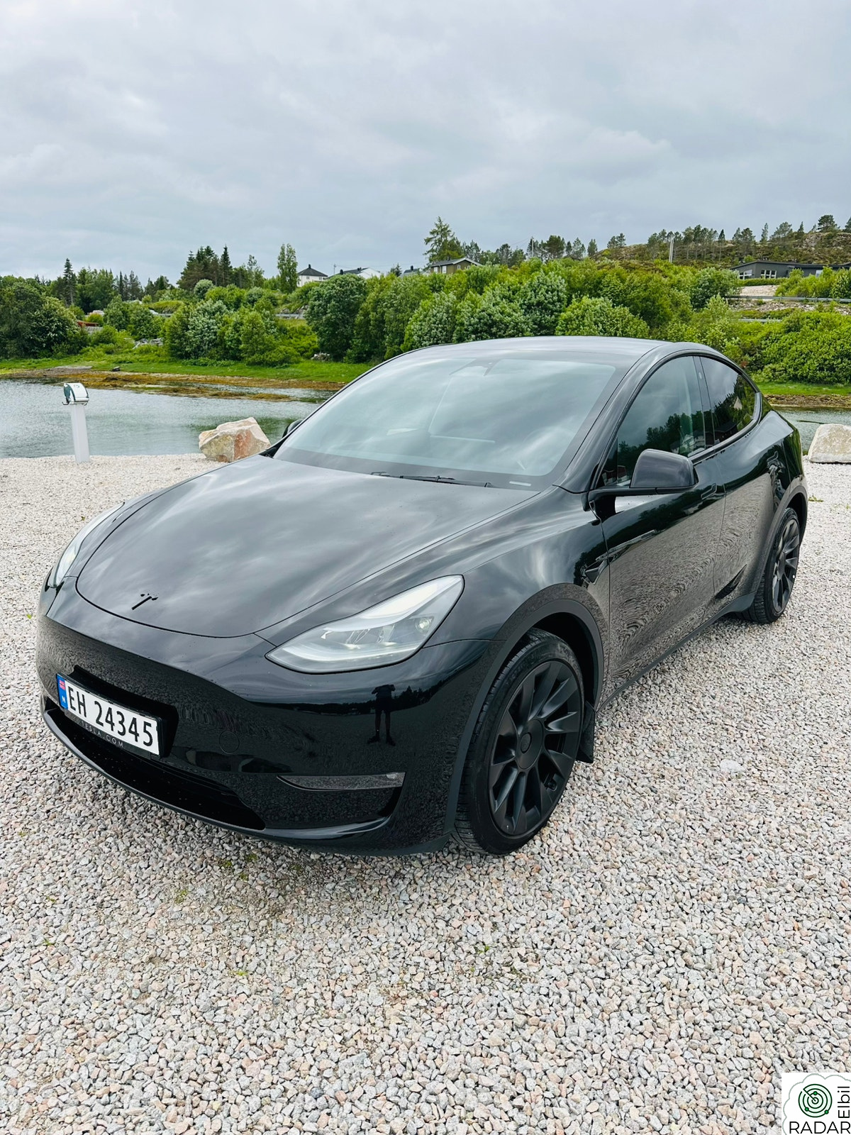 TESLA Model Y Long Range AWD