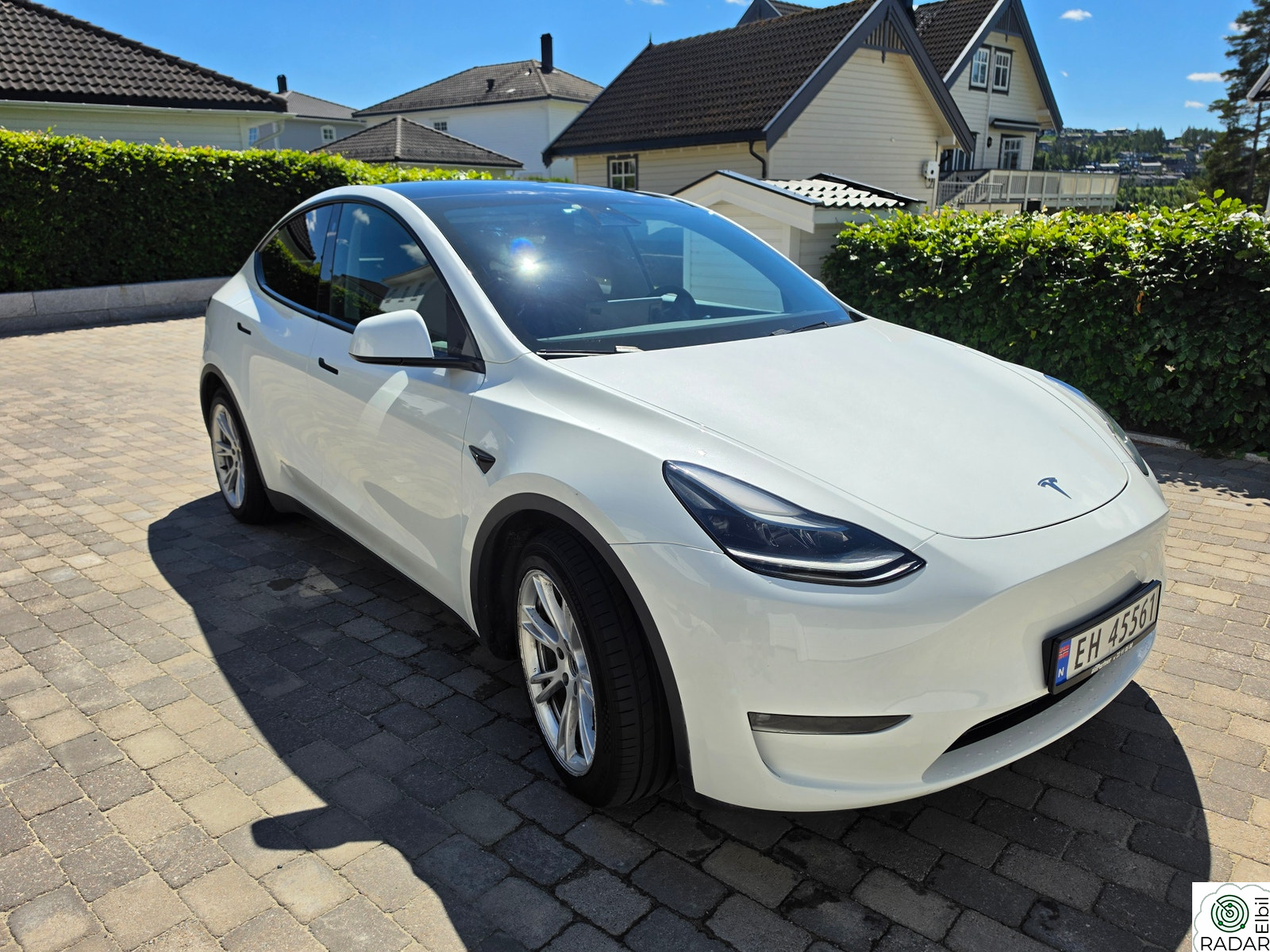 TESLA Model Y Long Range AWD Nytt batteri