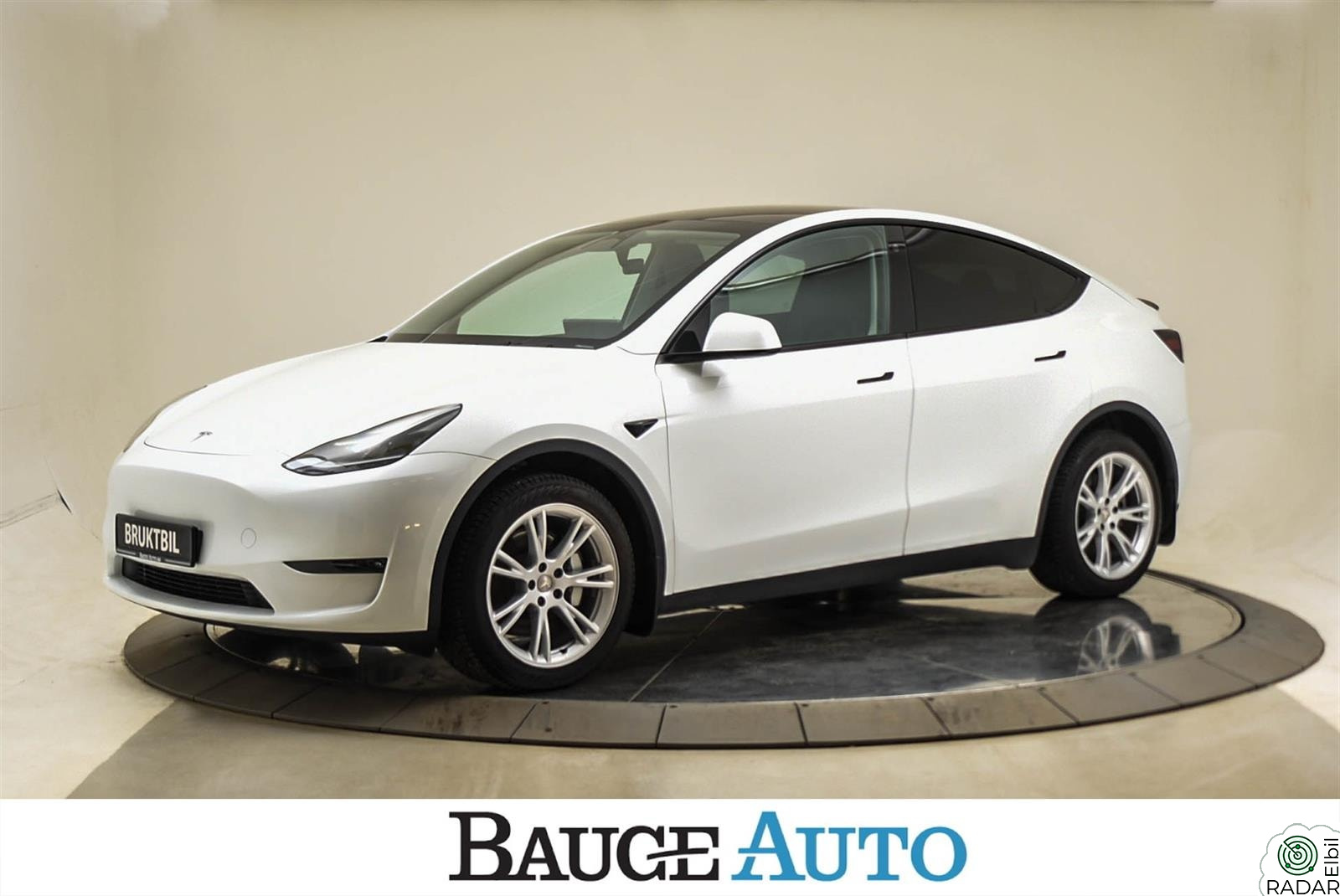 TESLA Model Y Long Range AWD /Hengerfeste/360-kam/Panorama++