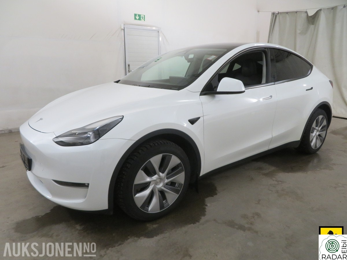 TESLA Model Y LR AWD AUTOPILOT HENGERFESTE PREMIUM LYD VARMEPUMPE