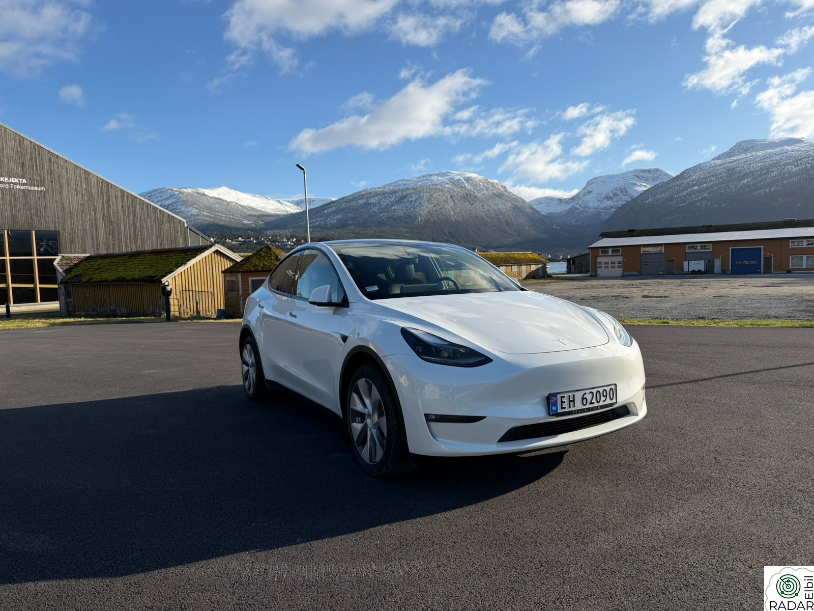 TESLA Model Y Long Range AWD