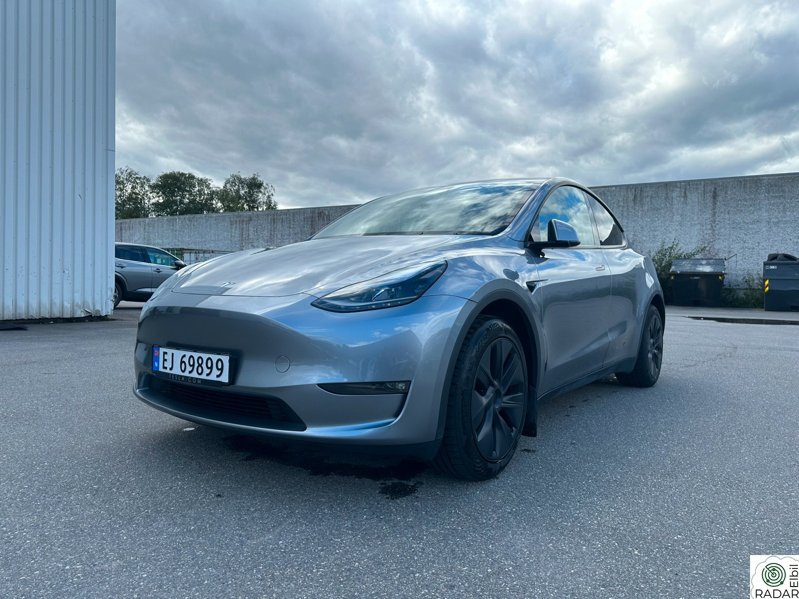 TESLA Model Y Long Range AWD