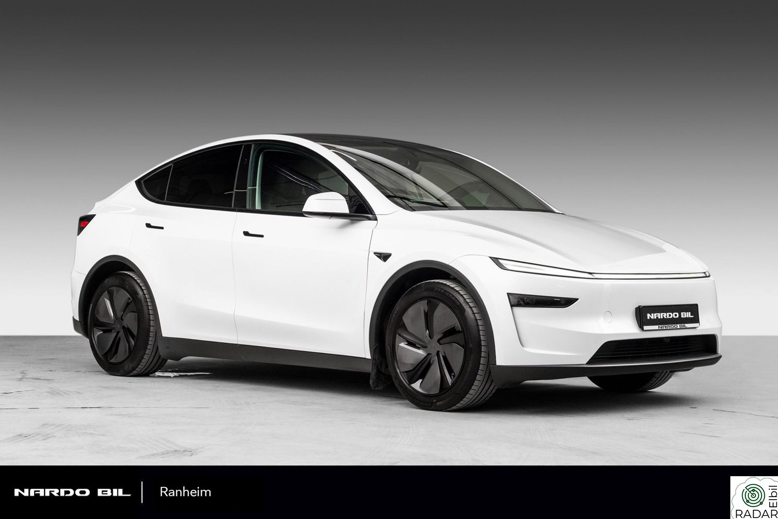 TESLA Model Y Long Range AWD/Juniper/360/Autopilot/Hengerfeste