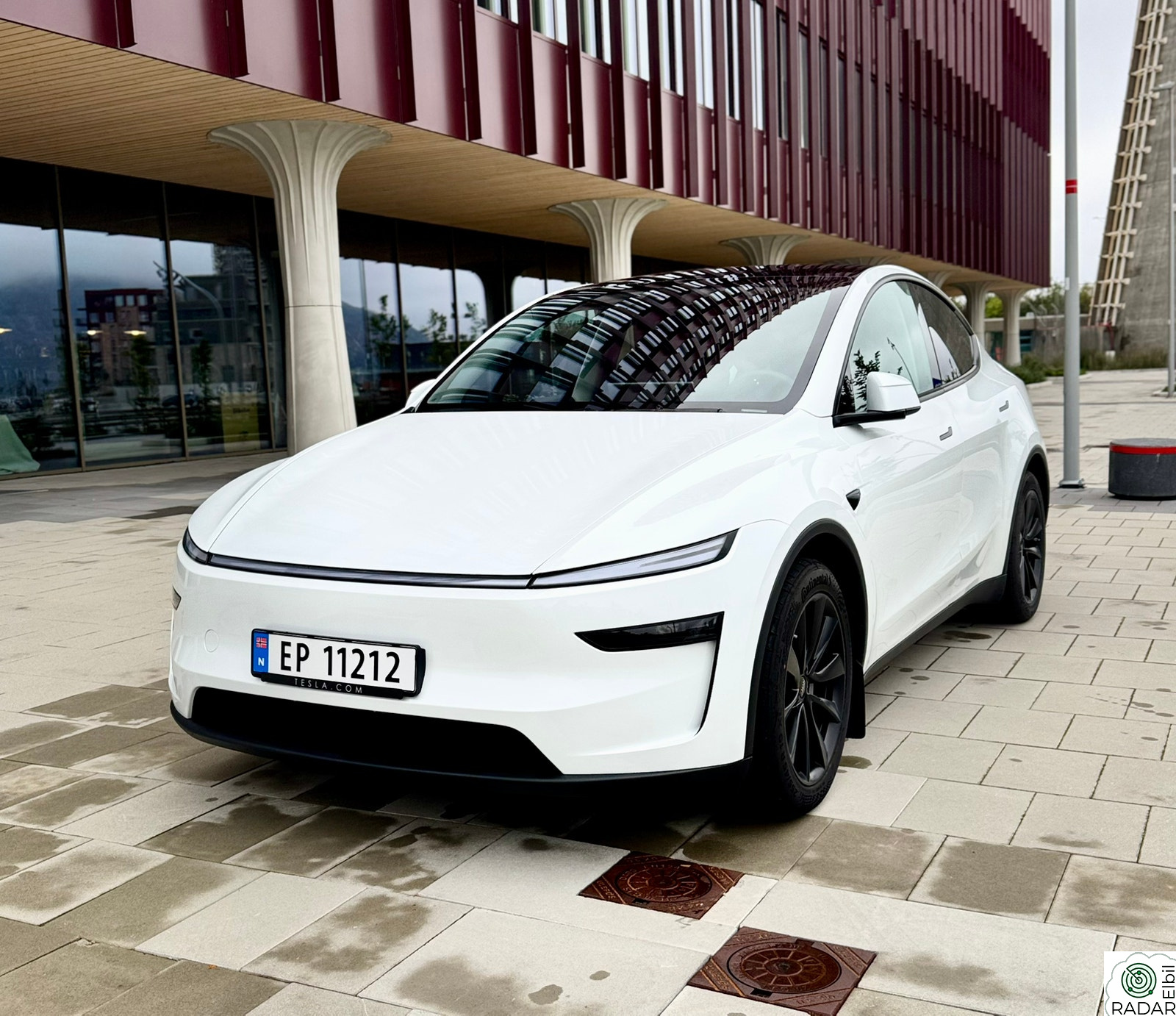 TESLA Model Y Long Range AWD