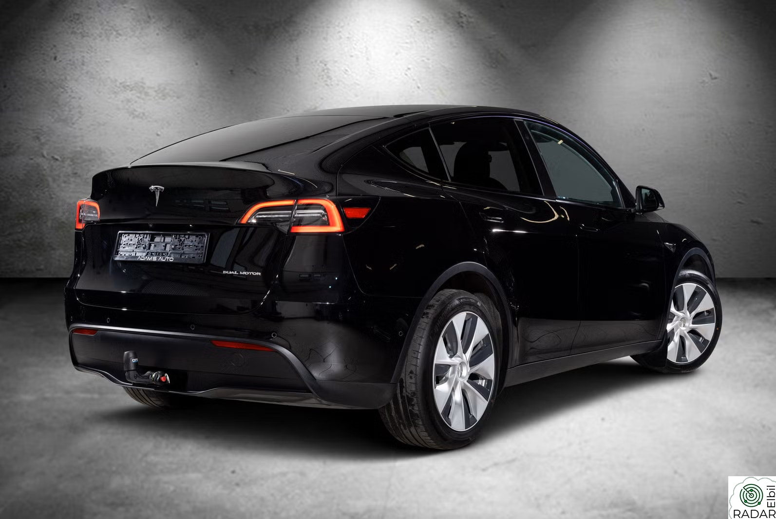 TESLA Model Y LONG RANGE AWD/SKINN/KROK/PREMIUM,HIFI+++