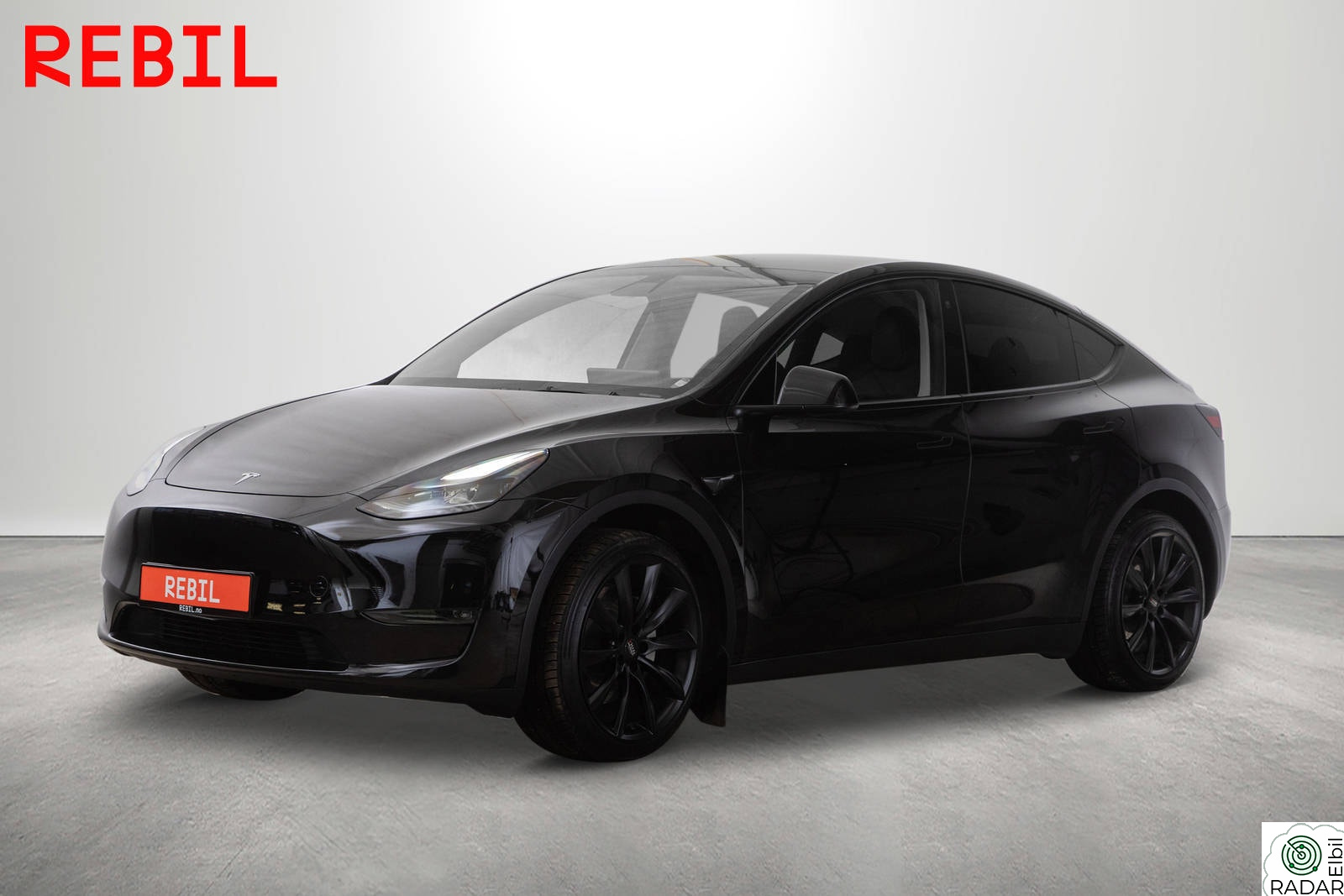 TESLA Model Y 533km(WLTP)/LR/AWD/Ryzen/Navi/R.kam/Pano/AP/V.pumpe