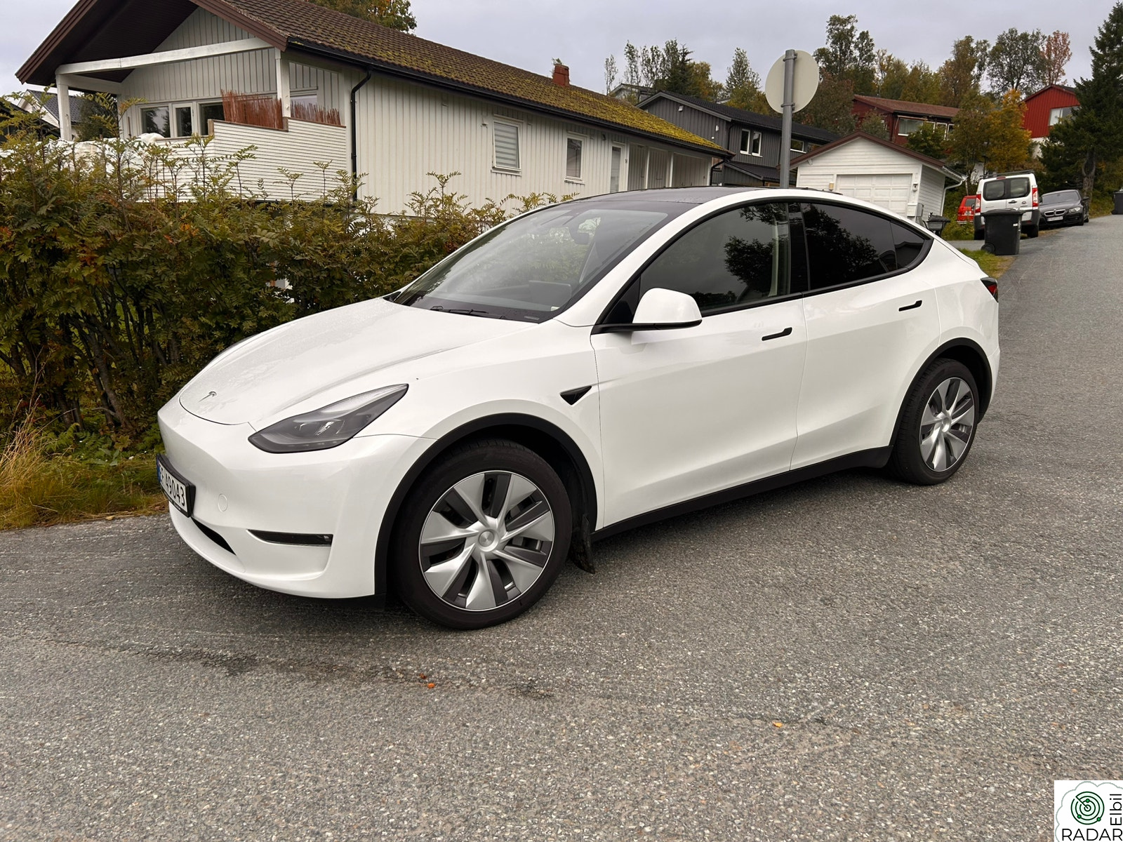 TESLA Model Y Long Range AWD