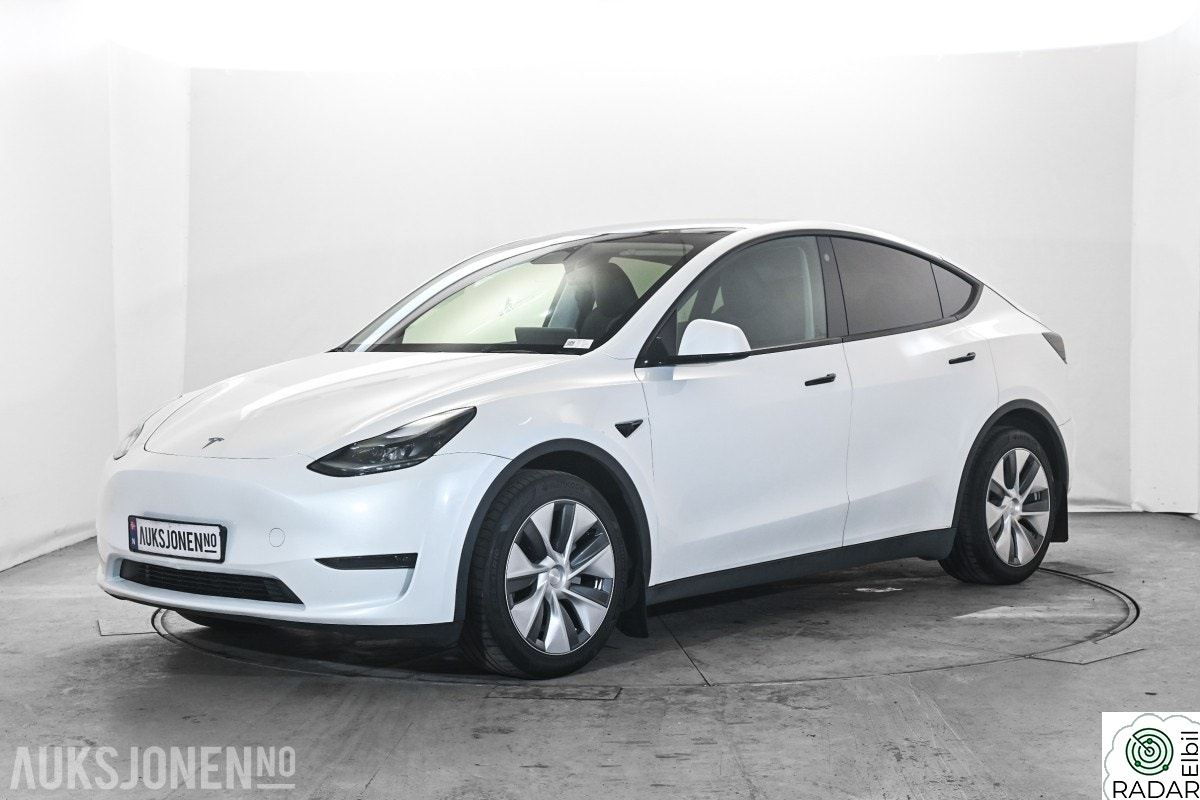 TESLA Model Y LR AWD AUTOPILOT TILHENGERFESTE PREMIUM LYD SKINN PANOR