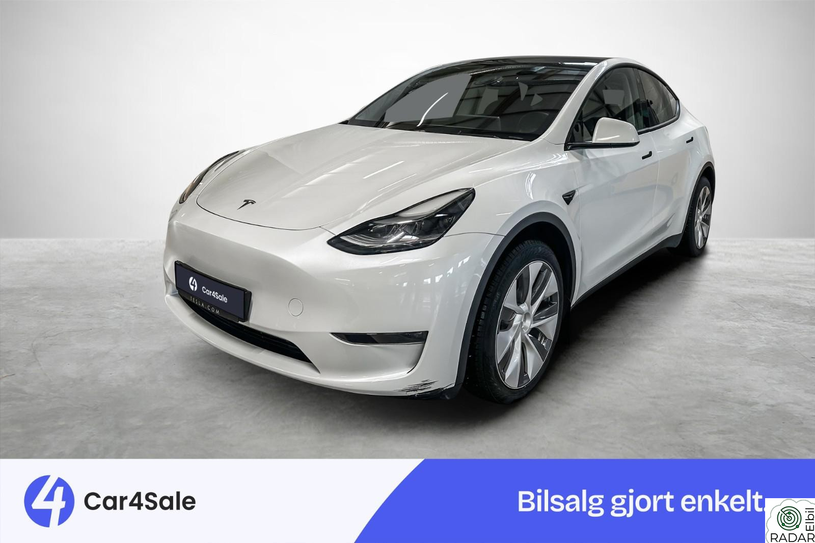 TESLA Model Y Long Range AWD 533km / Krok / AP / Premium / V.Pumpe ++