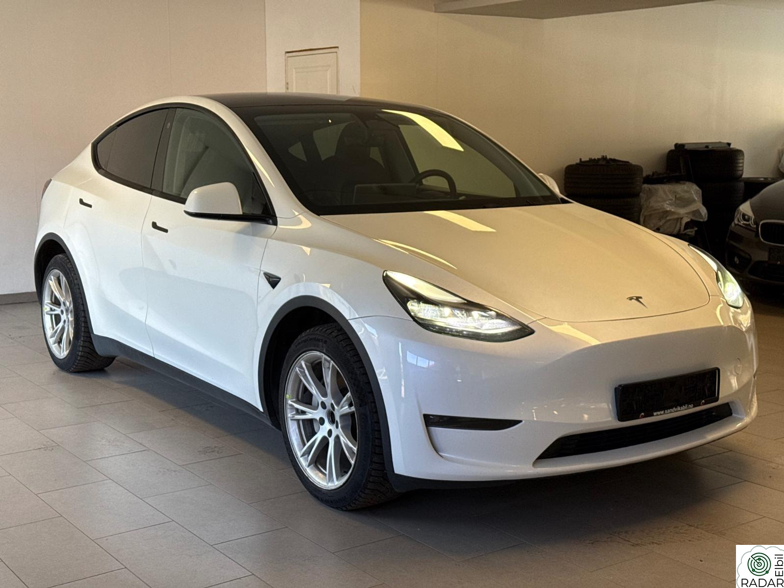 TESLA Model Y Long Range AWD Skinn Krok Autopilot Pano EU-07.27 1Eier