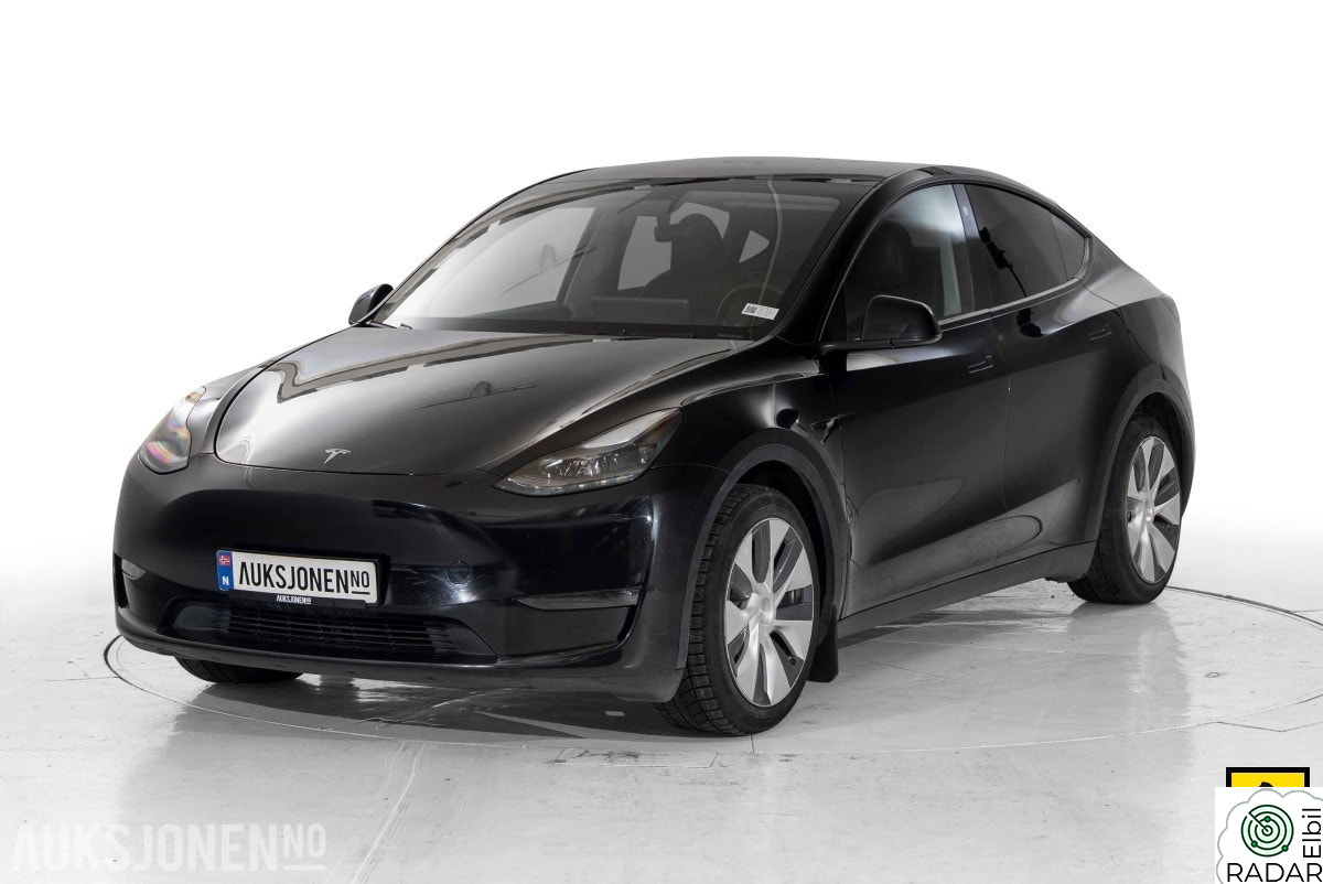 TESLA Model Y LRDM HENGERFESTE PANORAMA PREMIUM LYD & INTERIØR