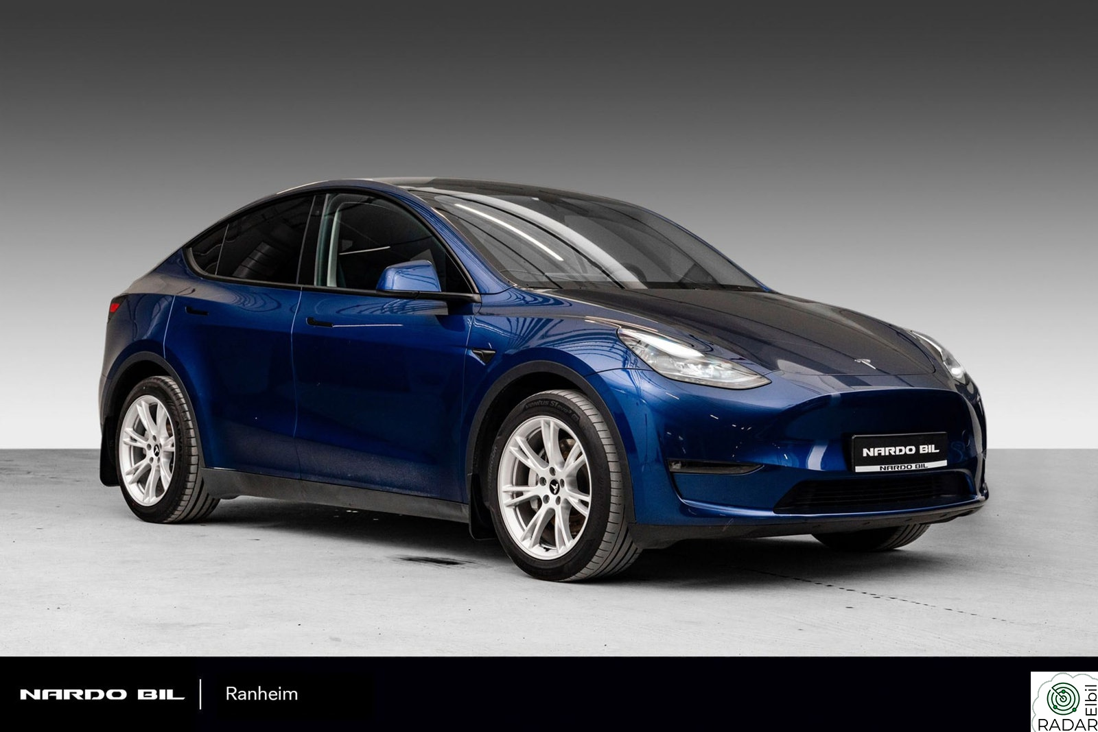 TESLA Model Y Long Range AWD/Krok/Premium/Autopilot/Varmepumpe