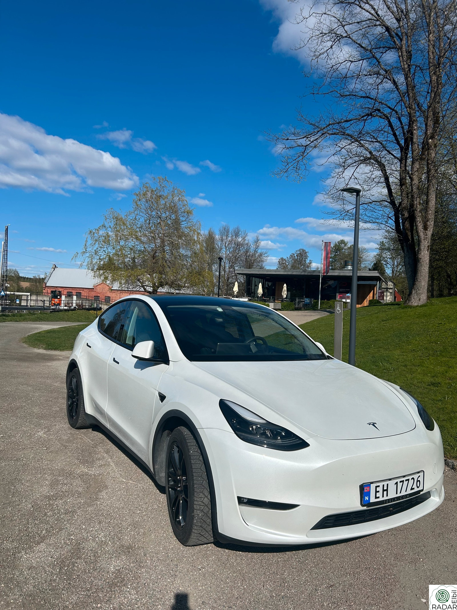 TESLA Model Y Long Range AWD
