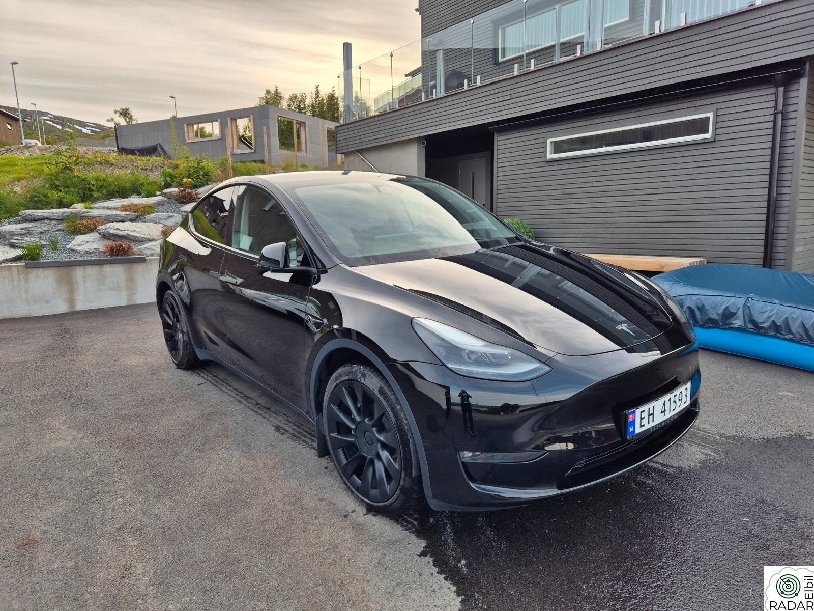 TESLA Model Y Long Range AWD