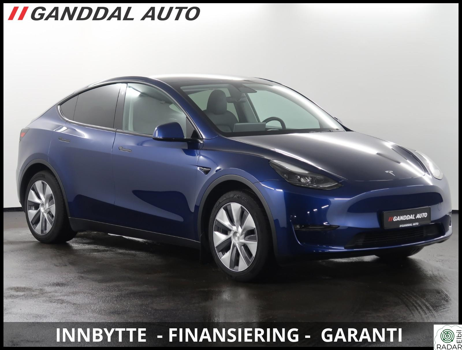 TESLA Model Y LONGE RANGE AWD / KROK / KAMERA / SKINN / ACC / PANO ++