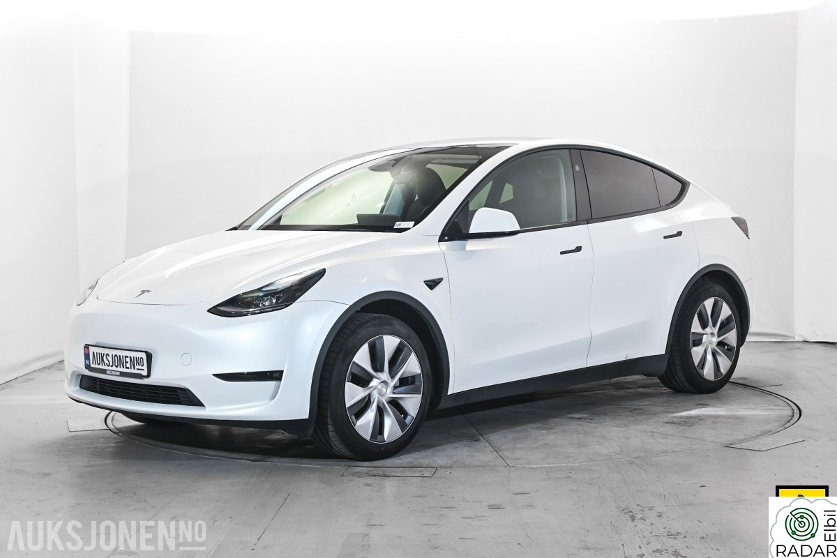 TESLA Model Y LR AWD AUTOPILOT HENGERFESTE PANORAMA NAVI LED FJERNLYS
