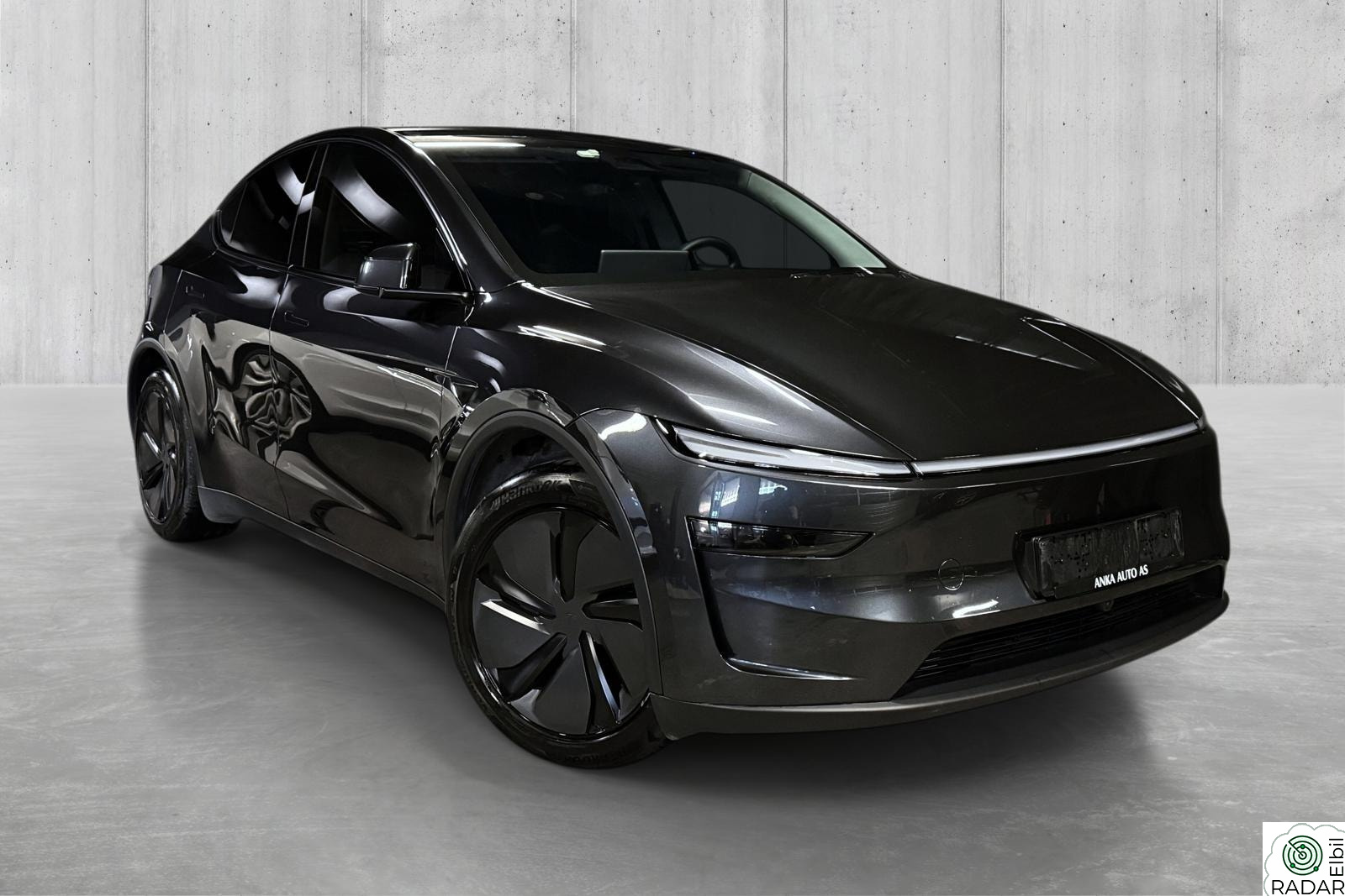 TESLA Model Y Long Range 586WLTP/Jupiter/360/Pano/H.Feste/A.Pilot/DAB