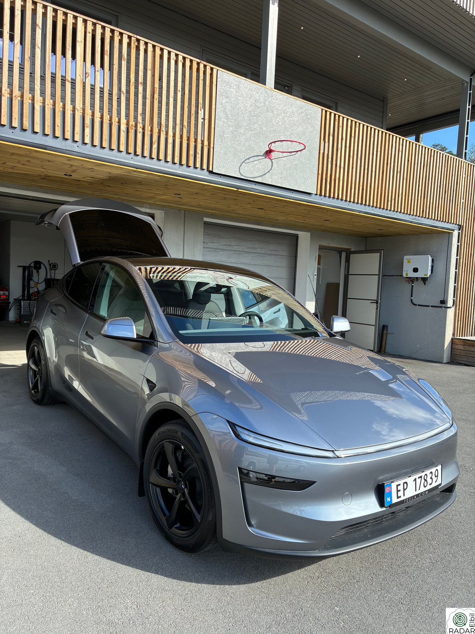 TESLA Model Y Long Range AWD «Juniper» – FSD