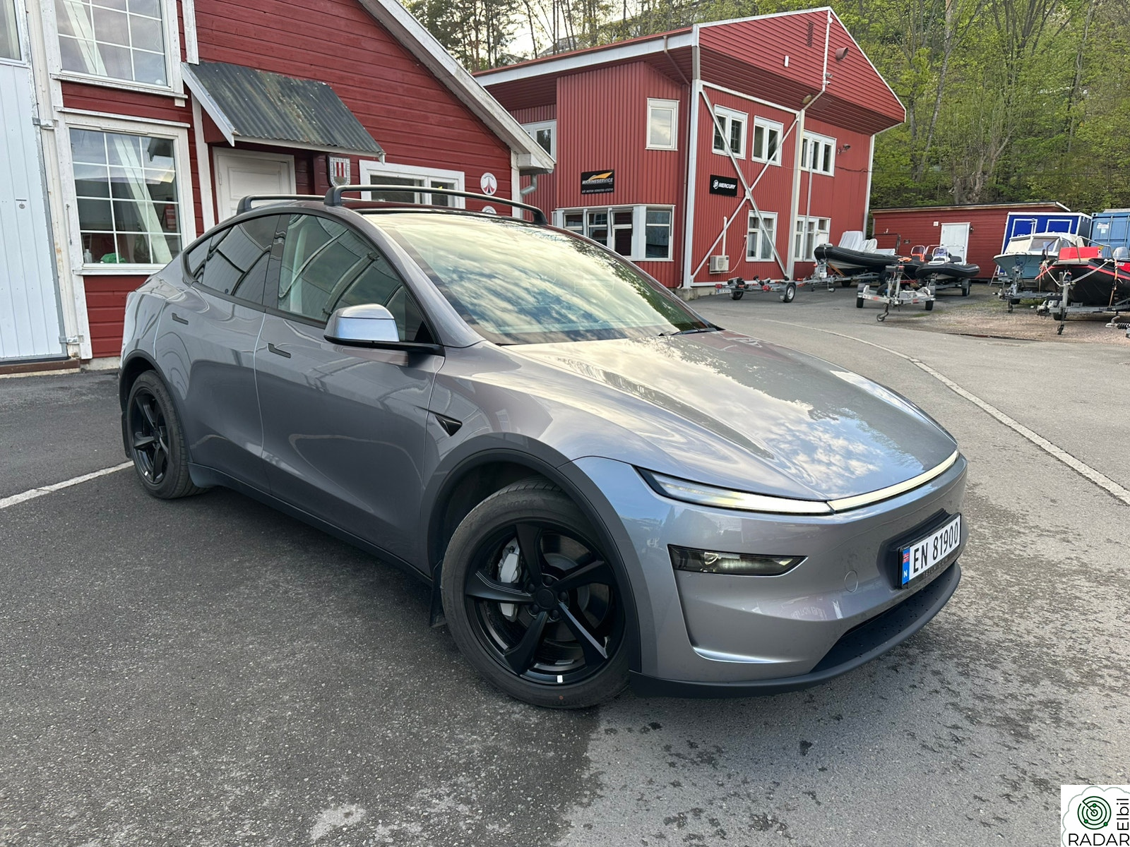 TESLA Model Y Long Range AWD 8 hjul HF Lakkforsegling + Folie