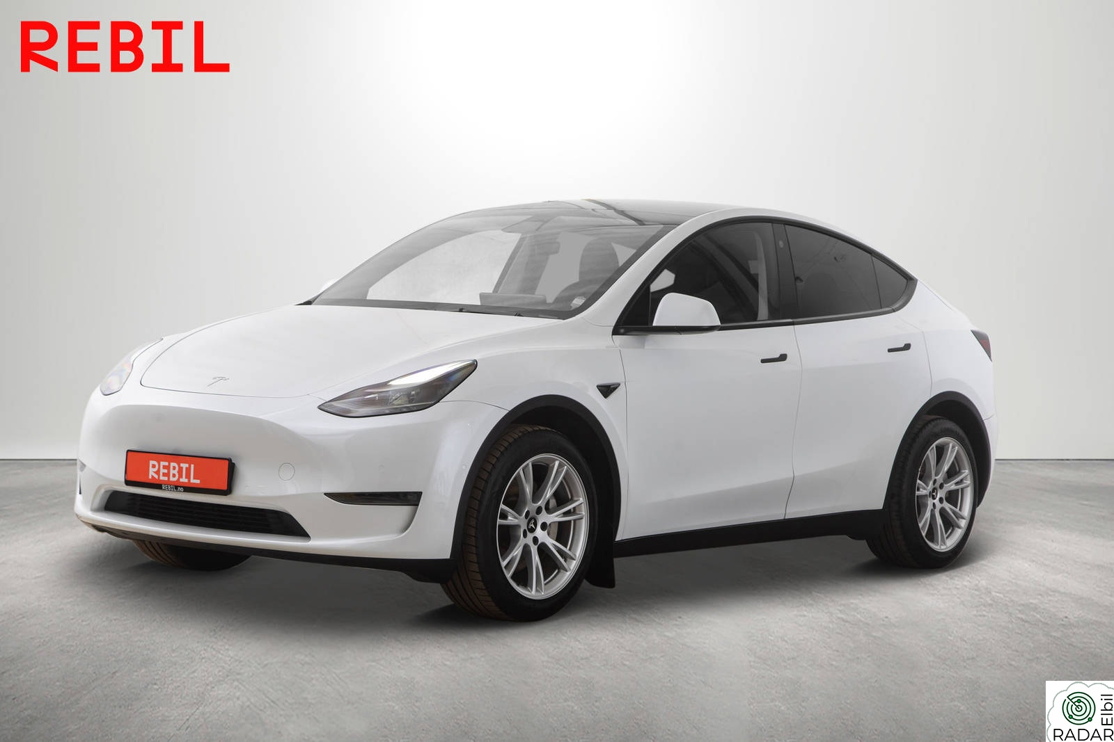TESLA Model Y 533km (WLTP)/LR/AWD/Krok/Ryzen/Navi/R.kam/Pano