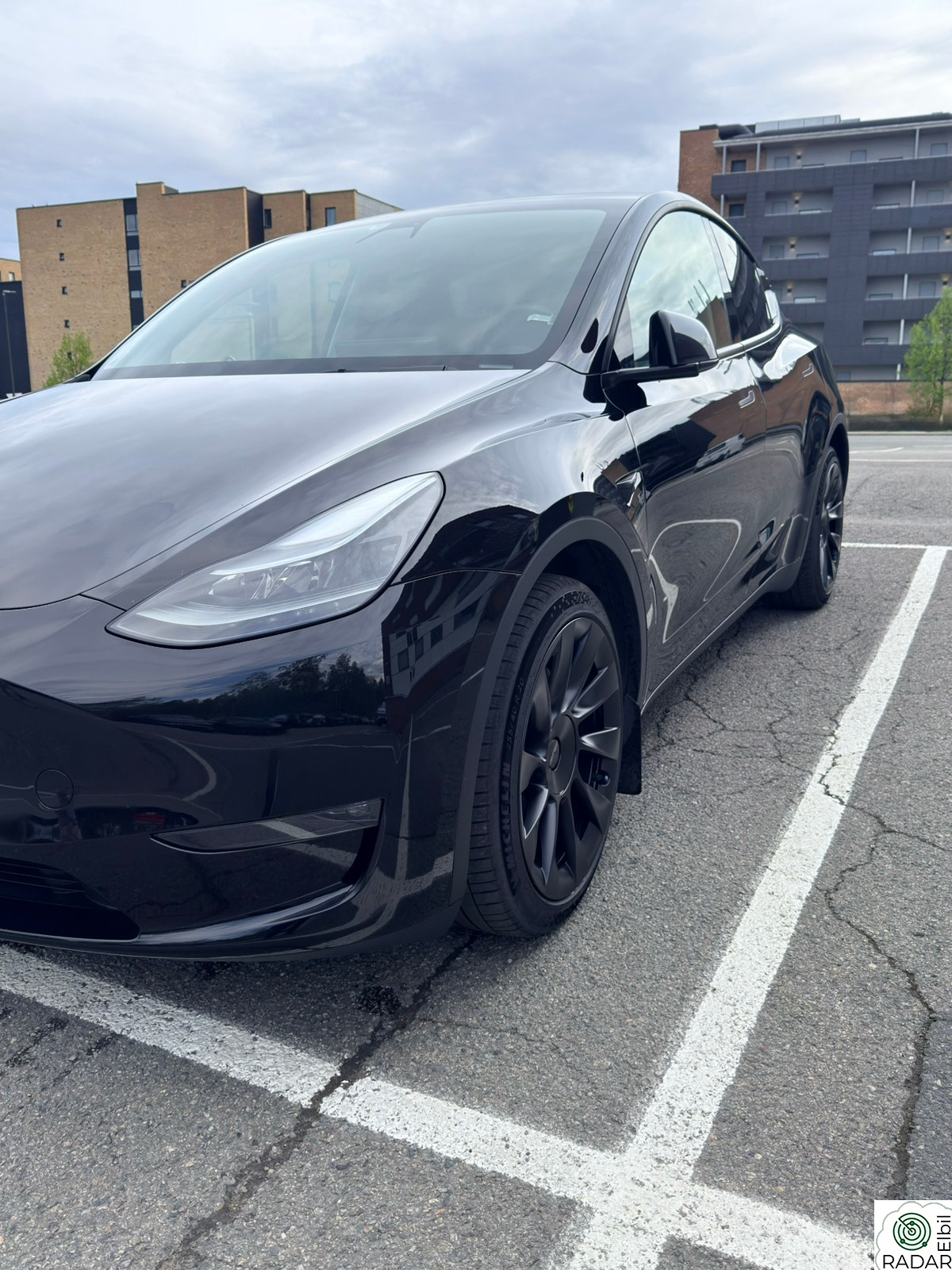 TESLA Model Y Long Range AWD