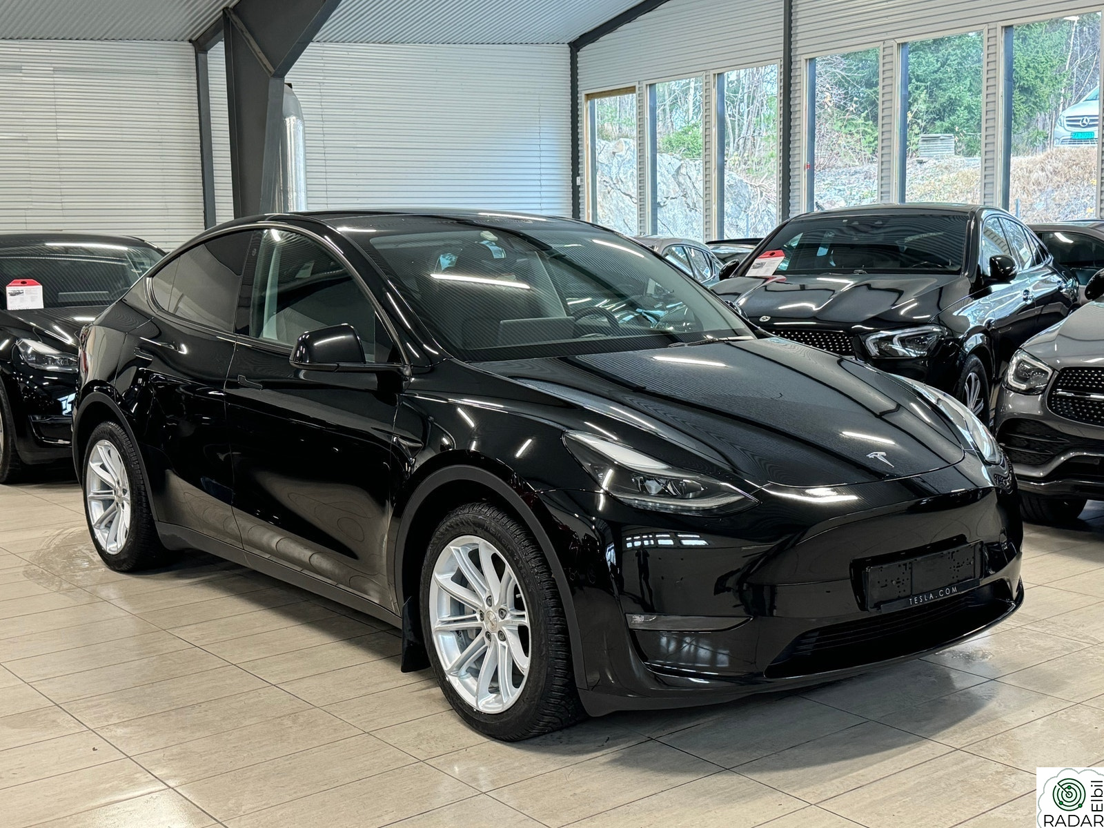 TESLA Model Y LONG RANGE | AWD | PREMIUM | KROK | SKINN | HIFI