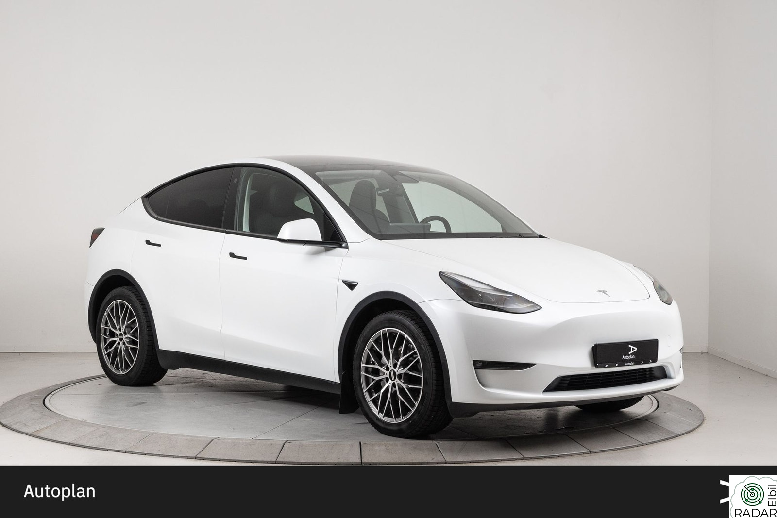TESLA Model Y Long Range AWD Autopilot/Krok/Varmepumpe/Ryzen