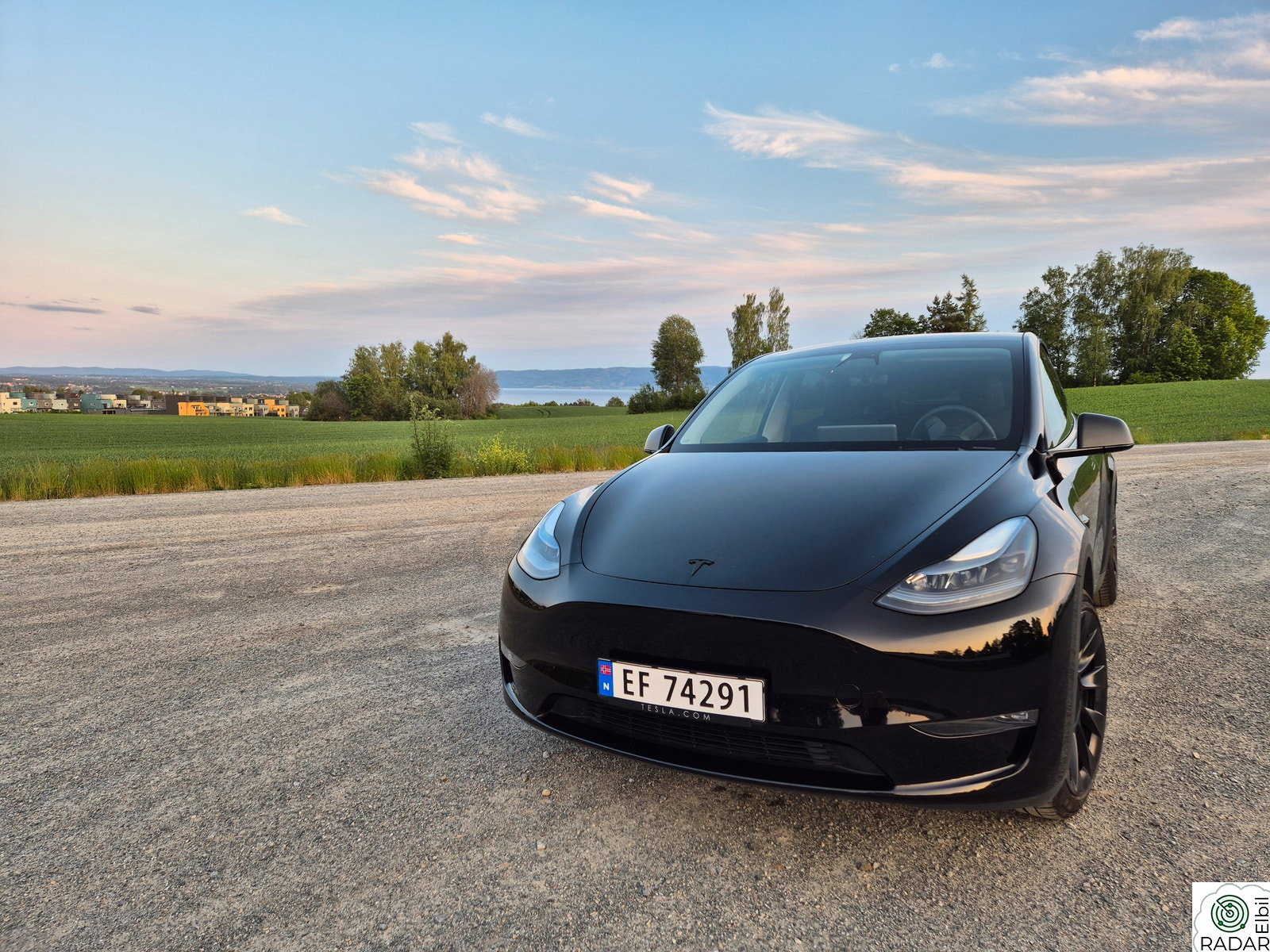 TESLA Model Y Long Range AWD