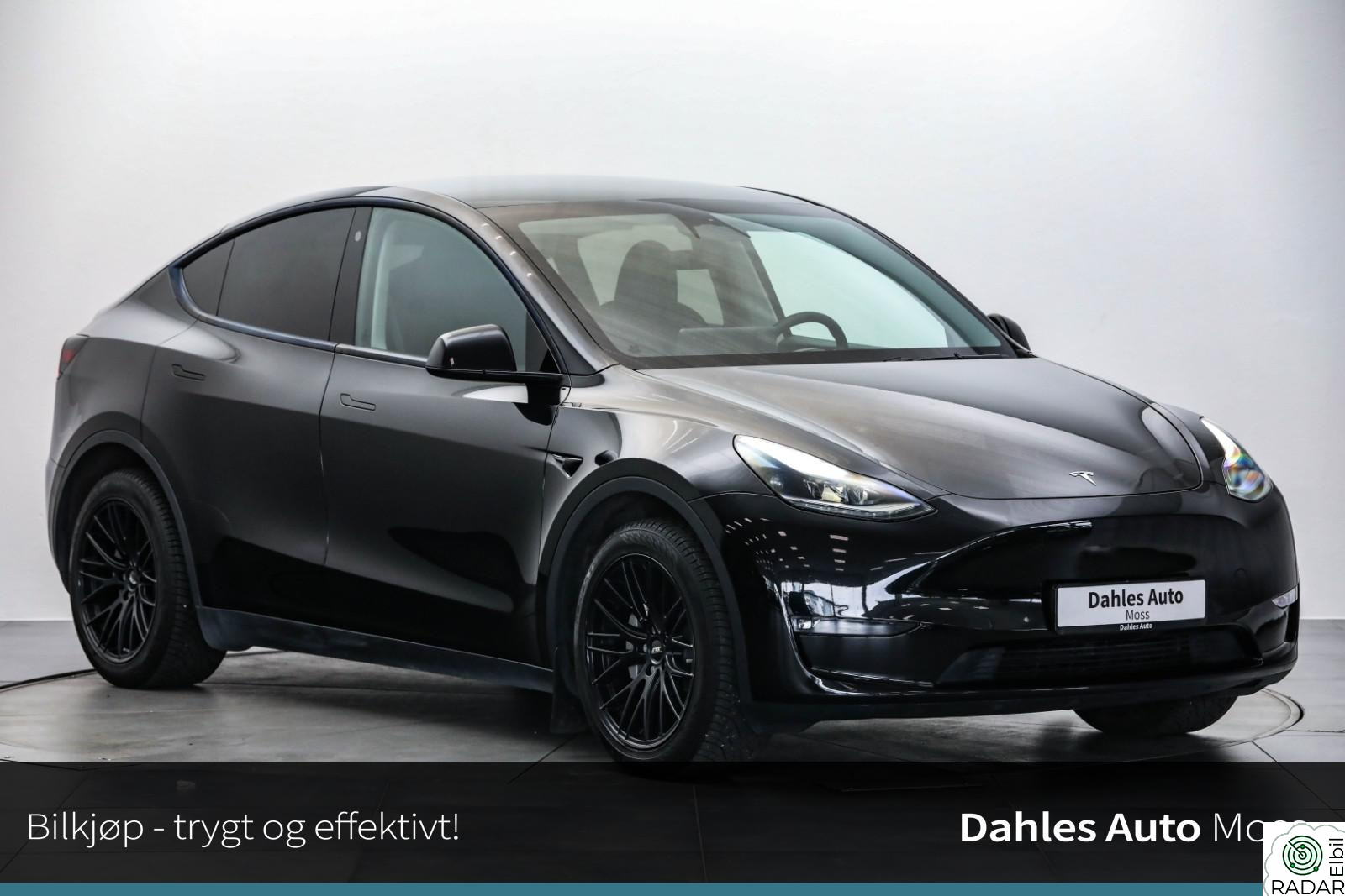 TESLA Model Y Long Range AWD/Hengerfeste/Panorama