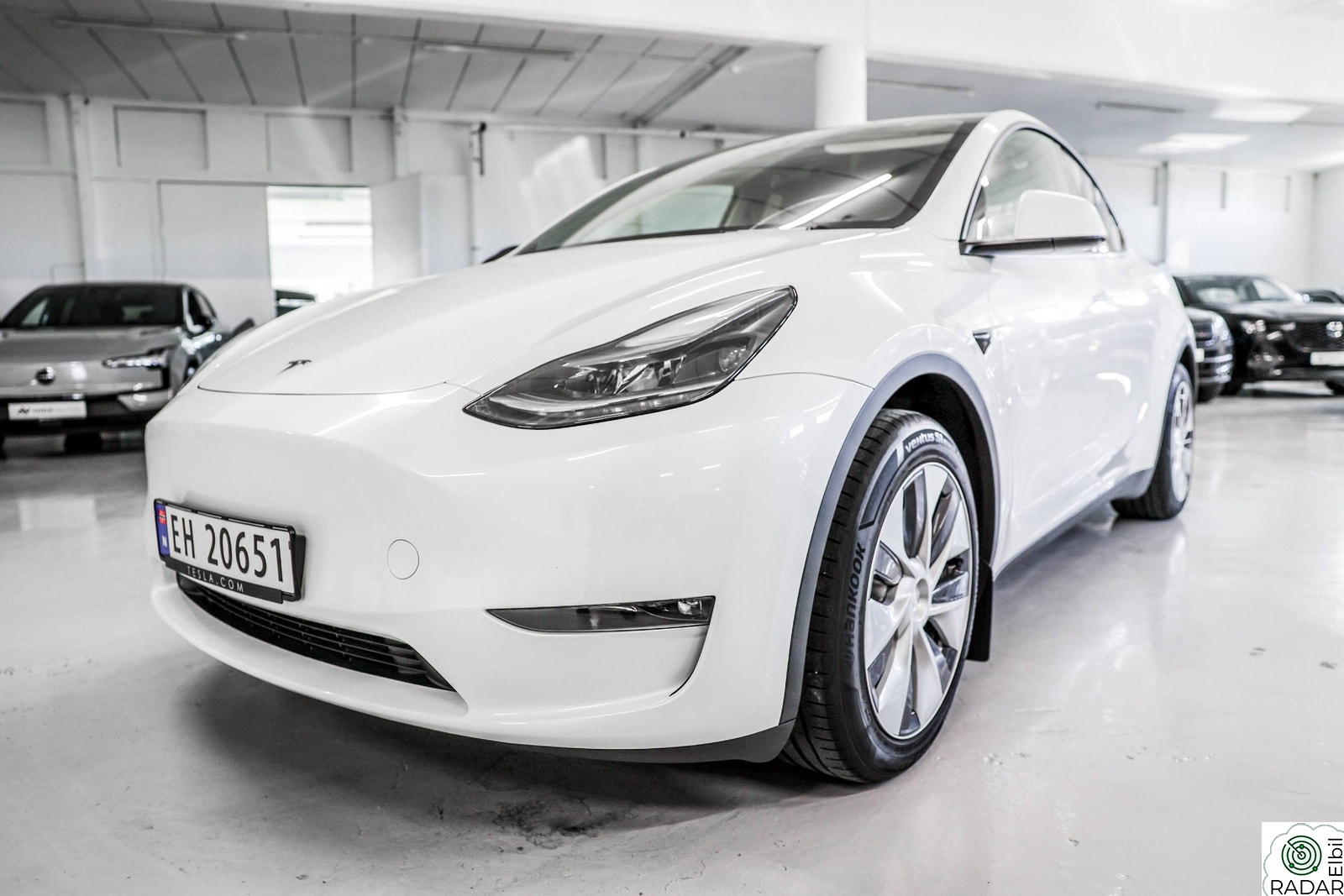 TESLA Model Y Long Range AWD 514hk H.Feste ACC Premium lyd INNBYTTE