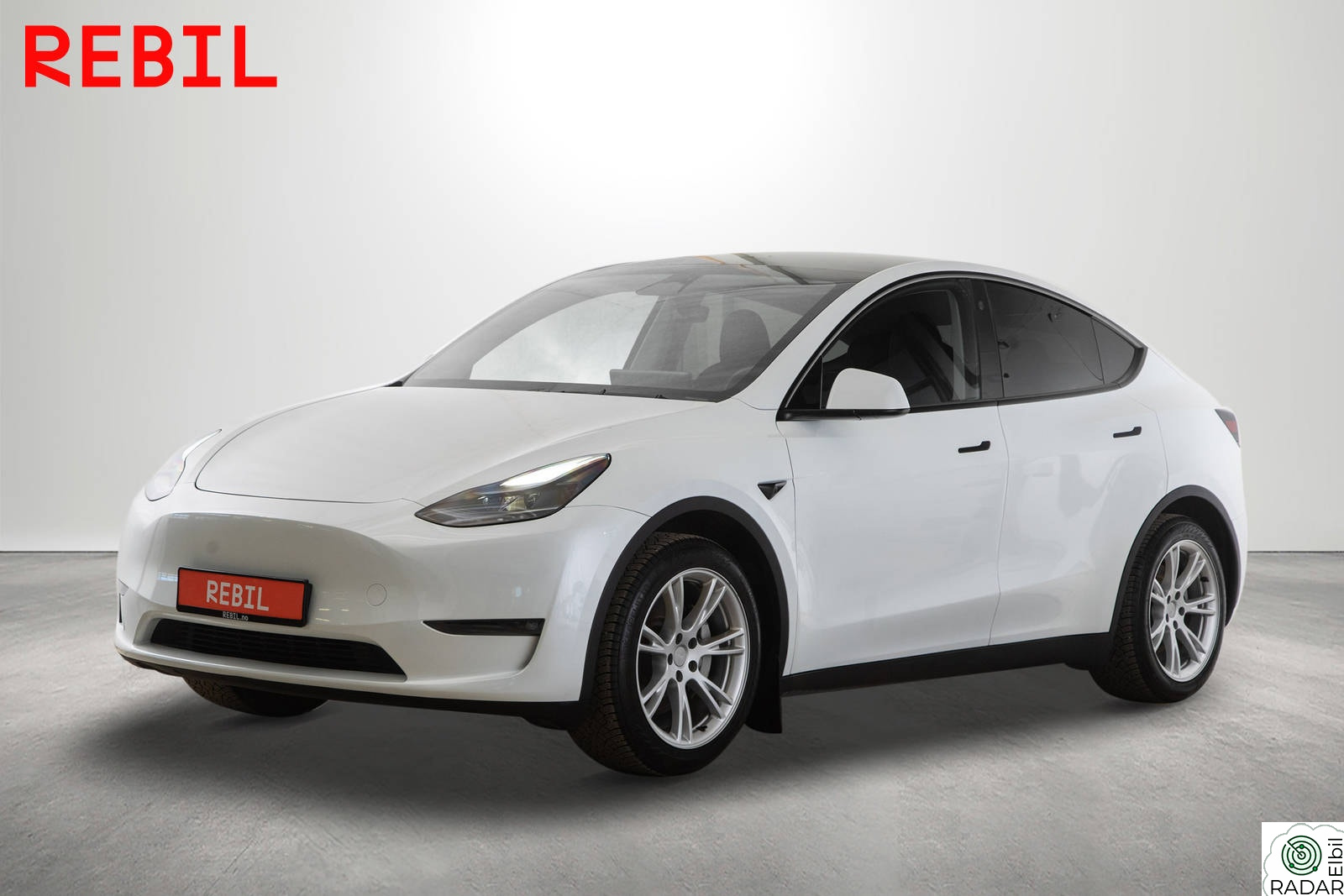 TESLA Model Y 533km(WLTP)/LR/AWD/Krok/Ryzen/Navi/Rkam/Pano/AP/V.pumpe