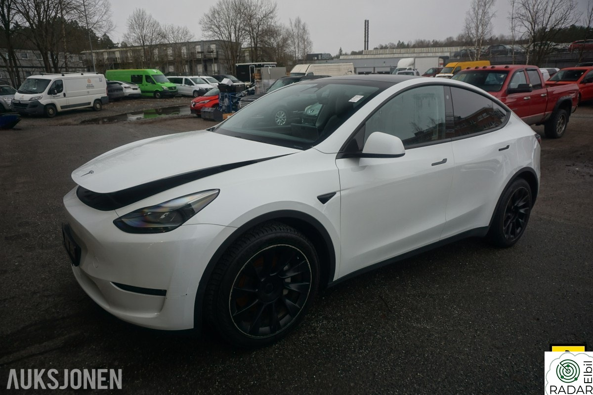 TESLA Model Y LR AWD AUTOPILOT ACC HENGERFESTE PREMIUM LYD VARMEPUMPE