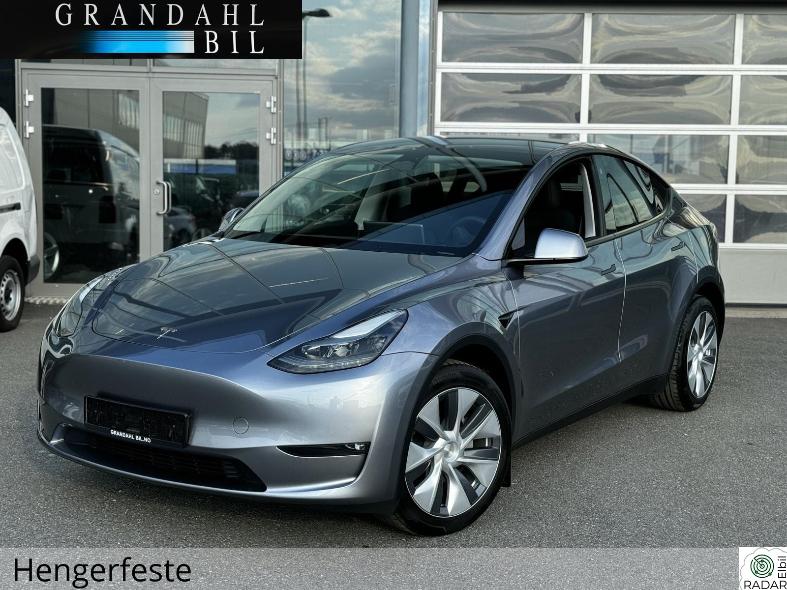 TESLA Model Y LR - 4 WD- Norsk bil - S OG V hjul- TAR INNBYTTE+++