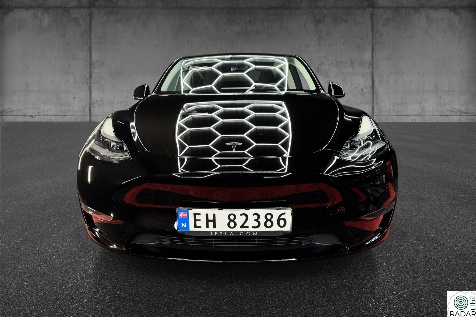 TESLA Model Y Tesla Model Y LR AWD Berlin med Acceleration Boost