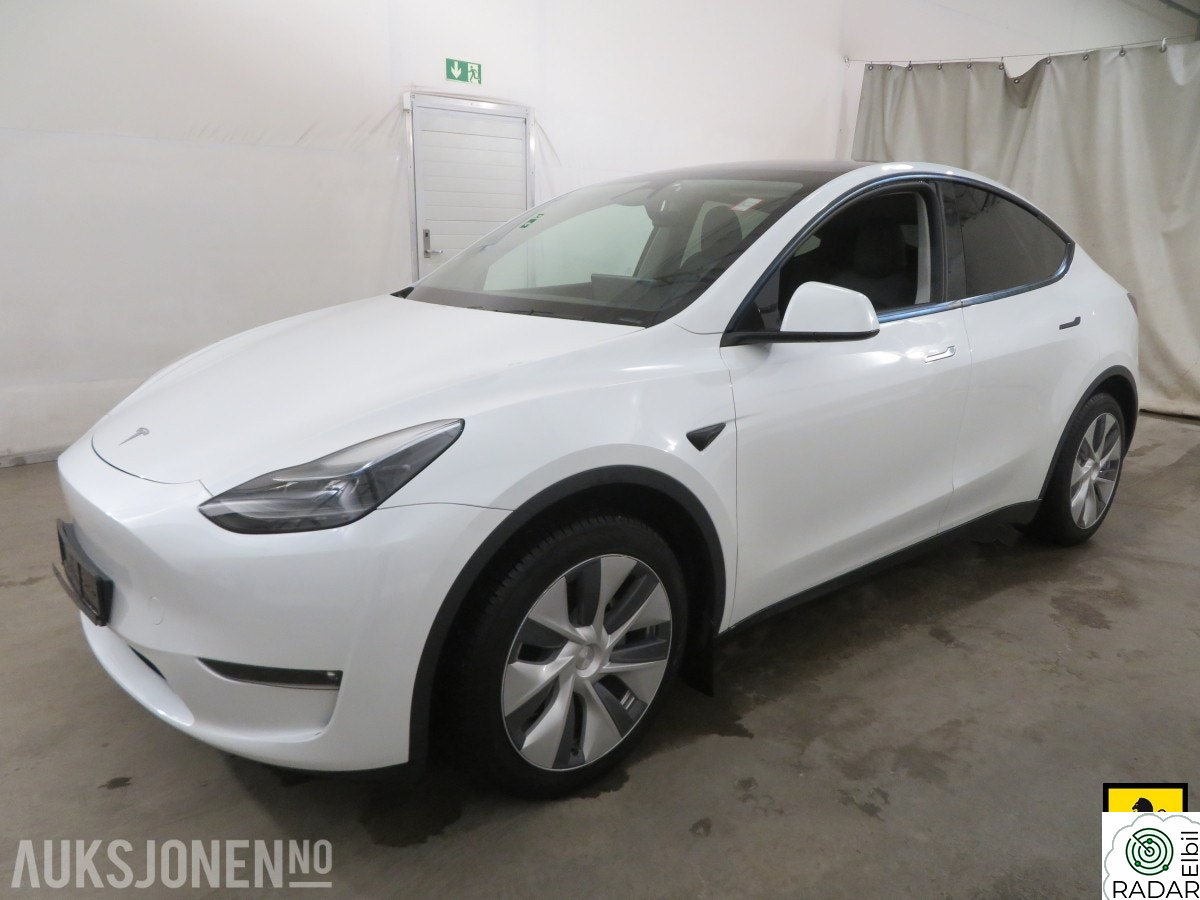 TESLA Model Y LR AWD AUTOPILOT HENGERFESTE PANO PREMIUM LYD VARMEPUMP