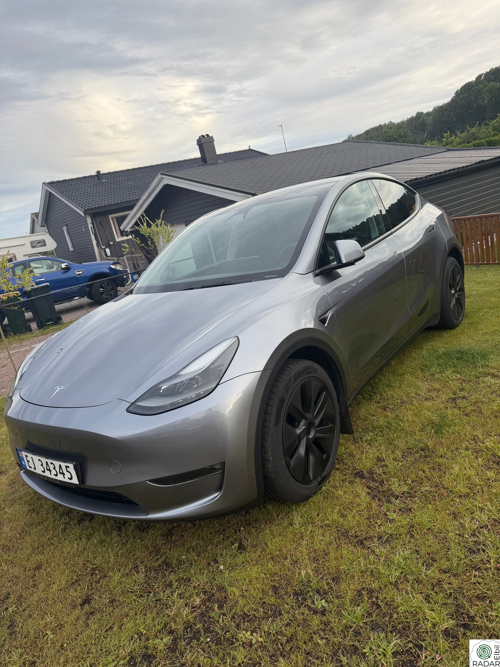 TESLA Model Y Long Range AWD