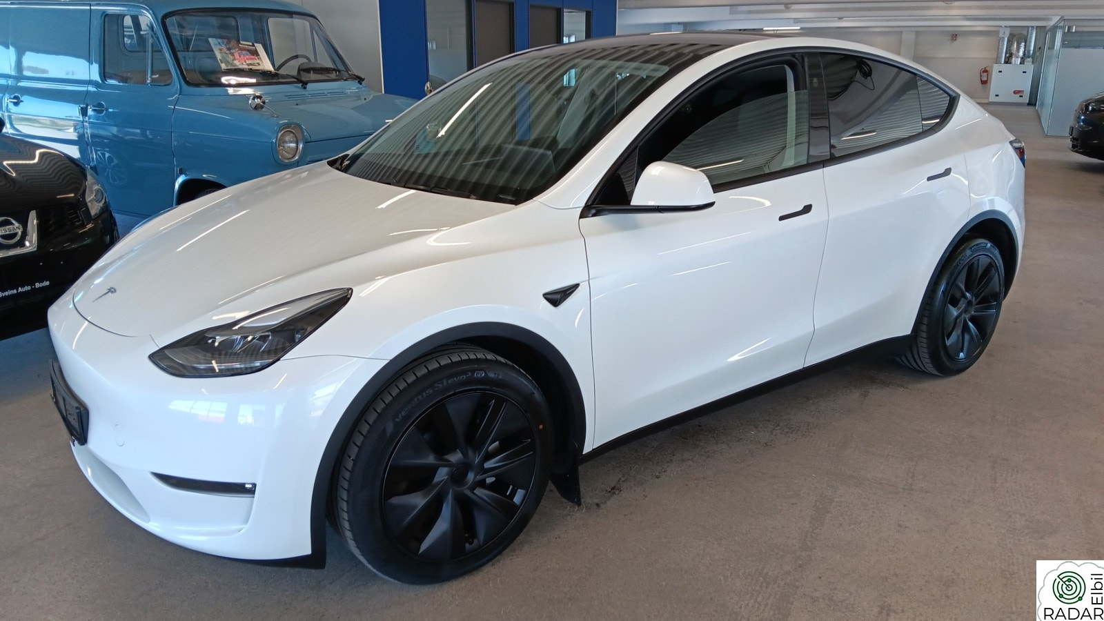 TESLA Model Y Long Range AWD Panorama/hengerfeste