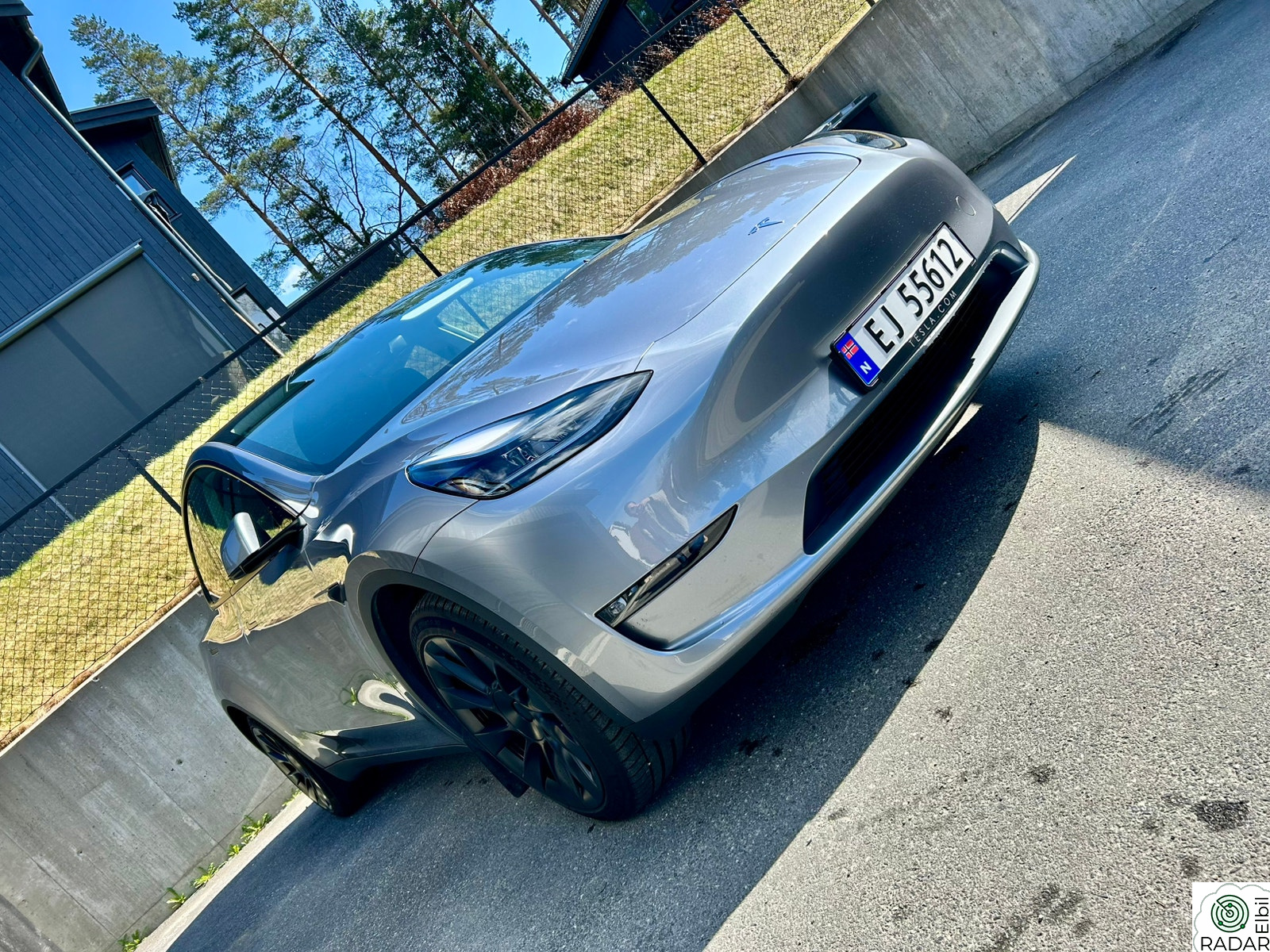 TESLA Model Y Long Range AWD