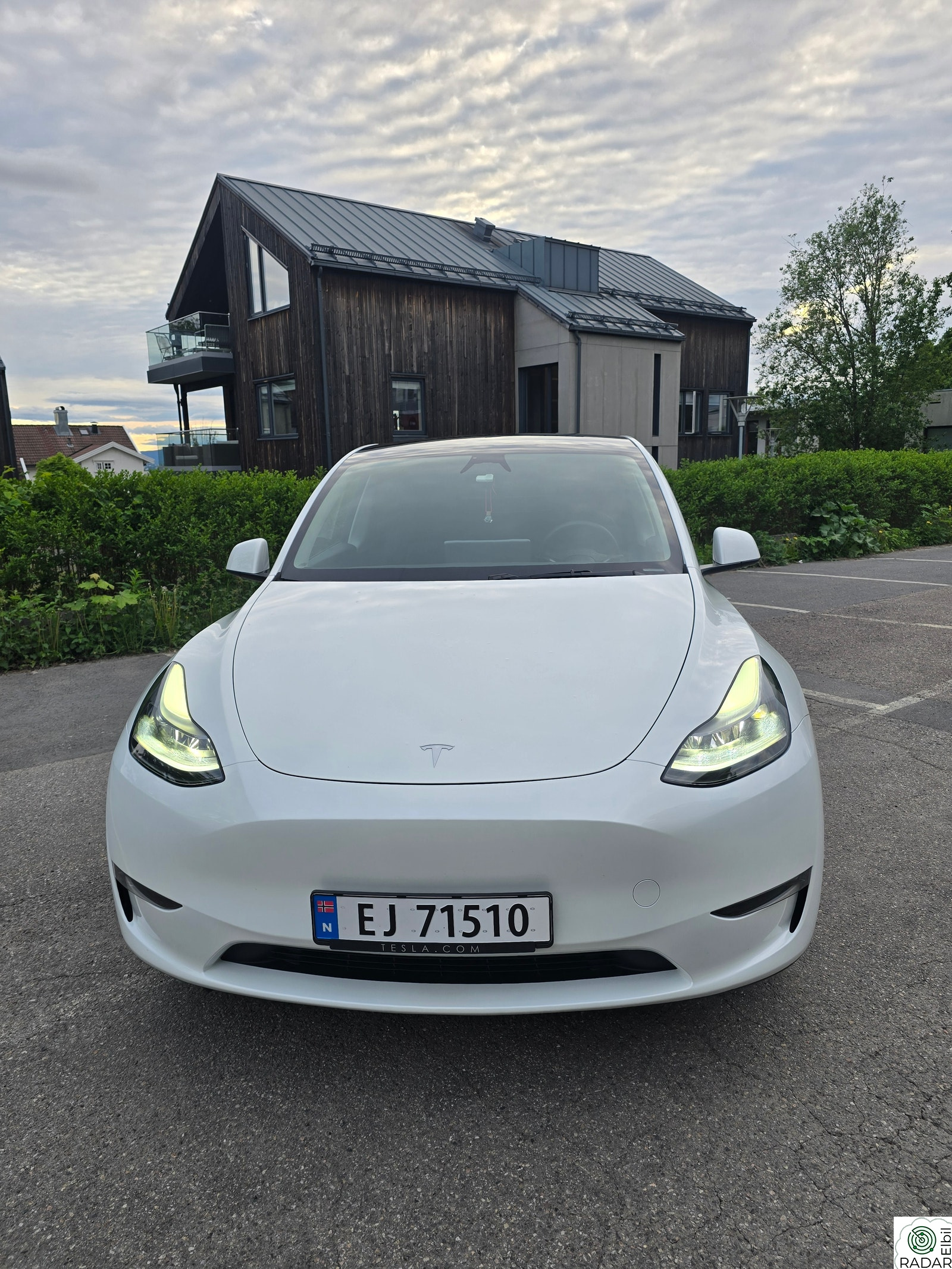 TESLA Model Y Long Range AWD