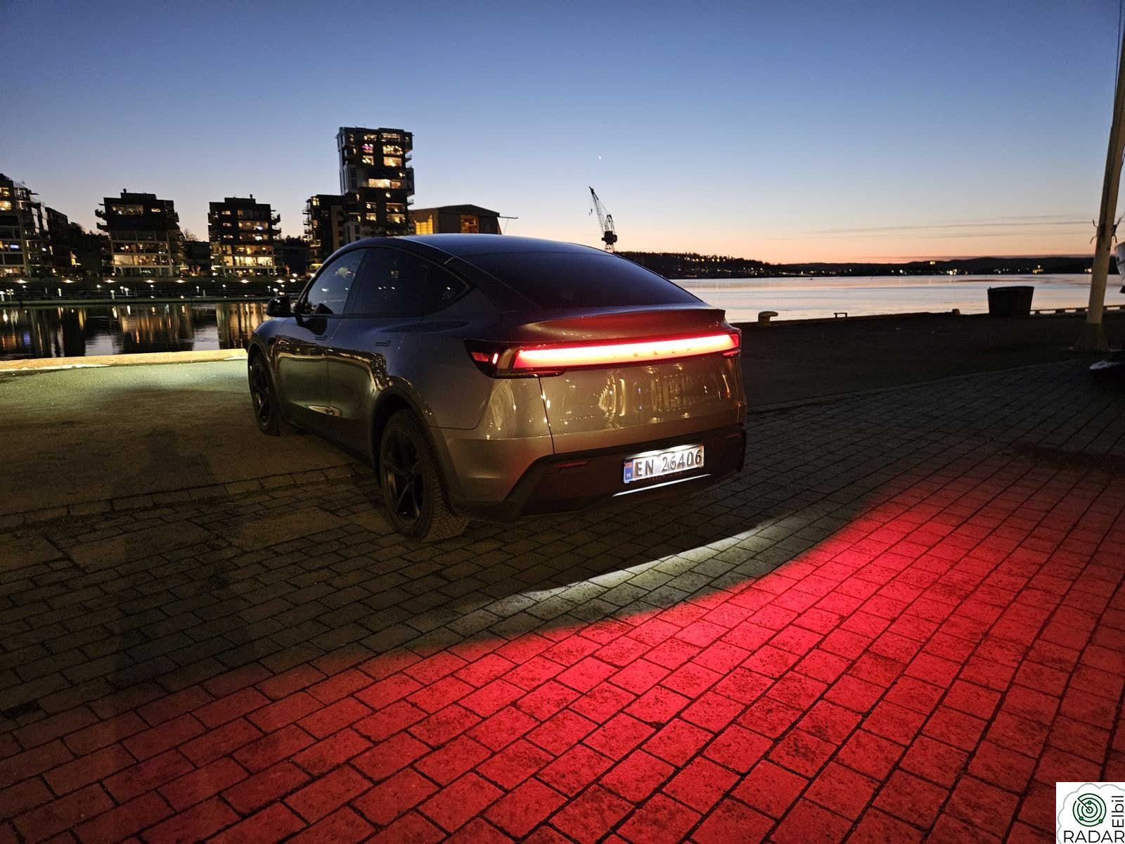 TESLA Model Y Launch Series Long Range AWD 2025