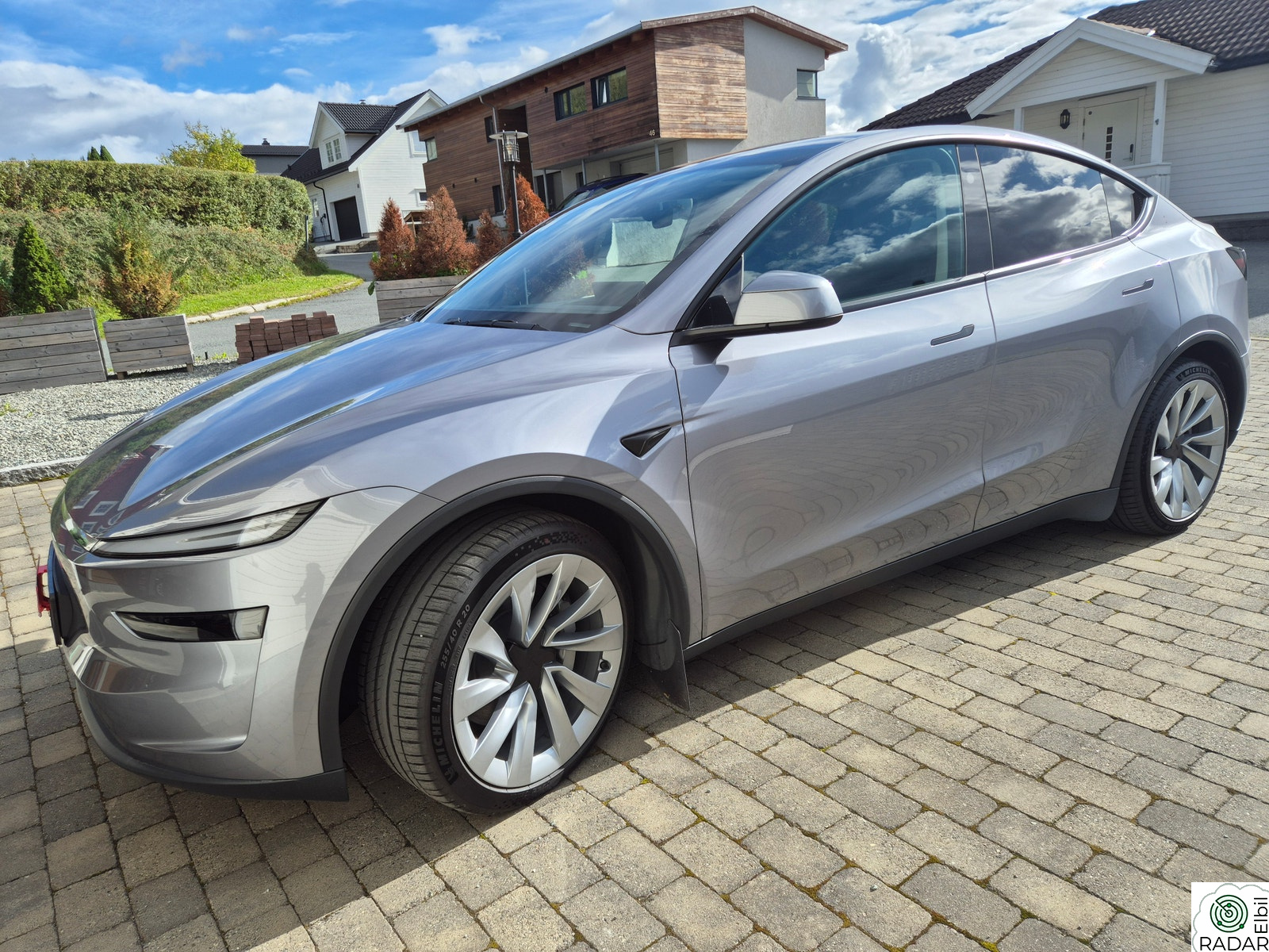 TESLA Model Y Tesla Mod Y Juniper Launch Serie Boosted+100HK