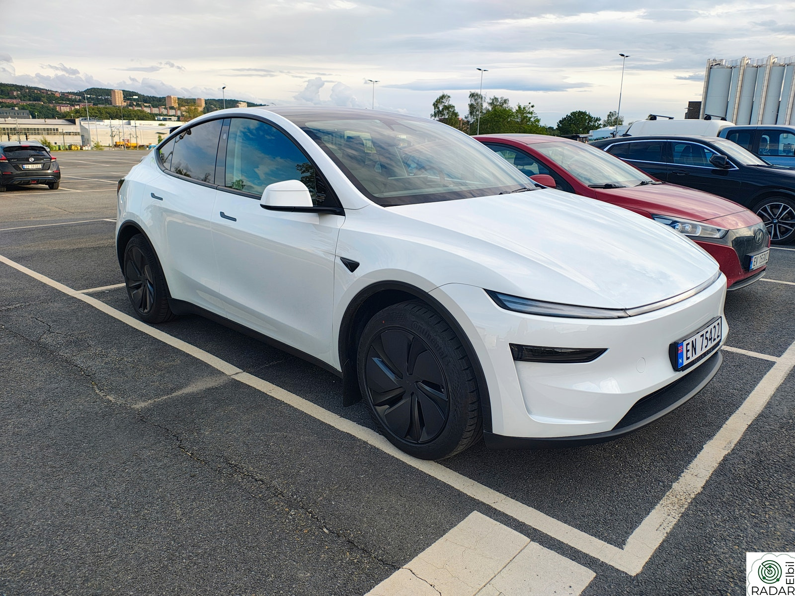 TESLA Model Y Long Range AWD