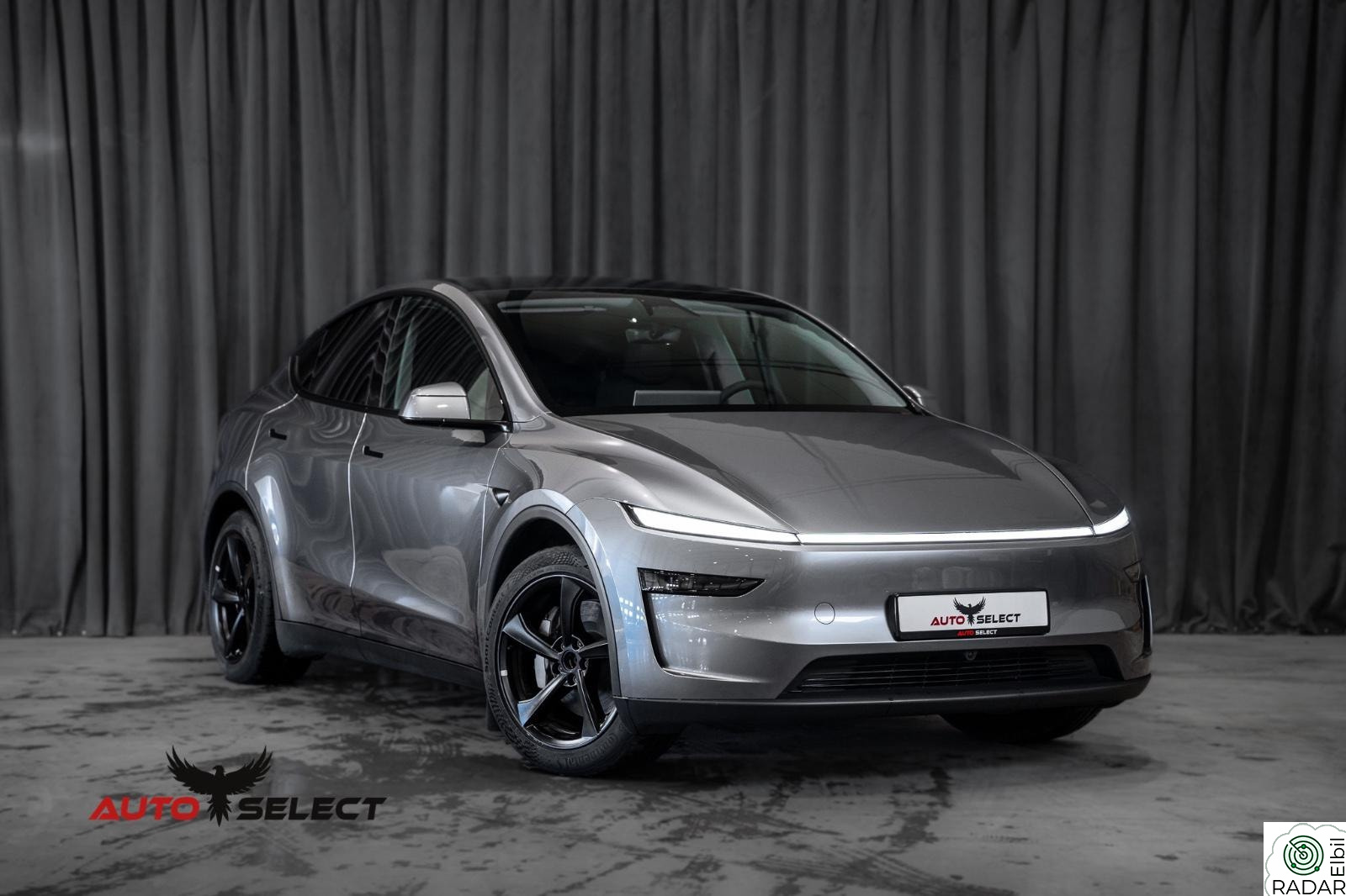 TESLA Model Y Long Range AWD/Premium Lyd/Varmepumpe/Krok/Alcantara