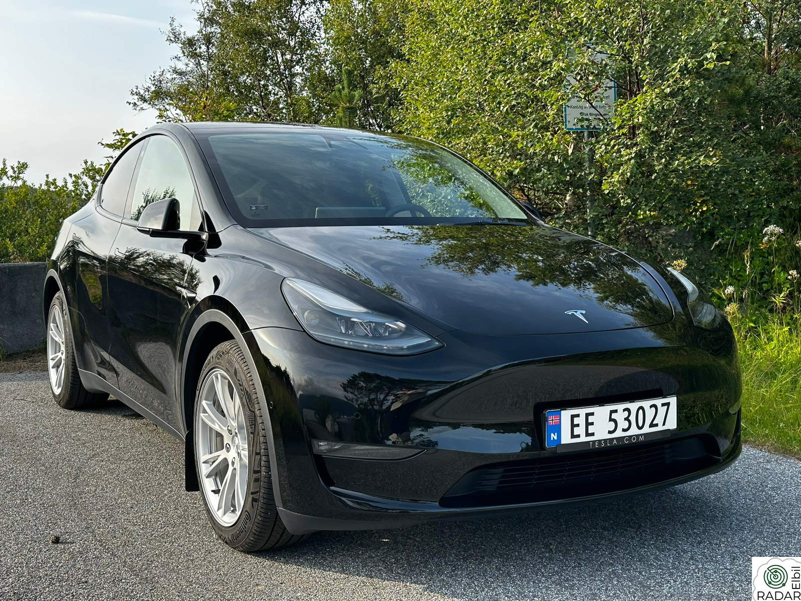 TESLA Model Y Long Range AWD | EU-godkjent | 1 eier | nye sommerdekk
