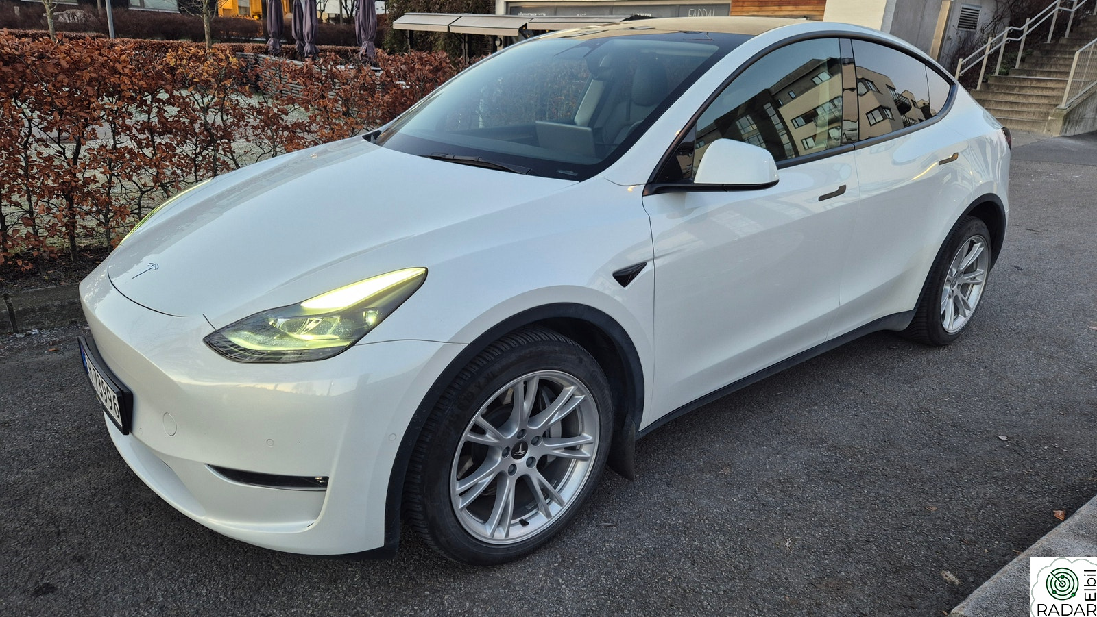 TESLA Model Y LongRange AWD 533km Autopilot Premium Varmepumpe