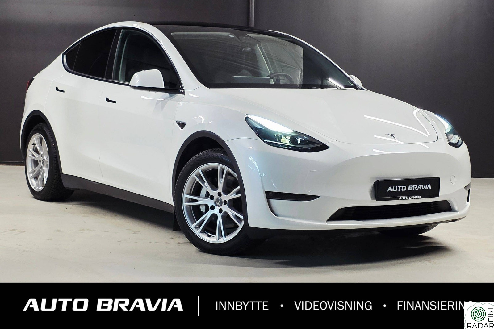 TESLA Model Y LONG RANGE/DUALMOTOR/533KM/KROK/INDUCTION/MATRIX/AP/AMD